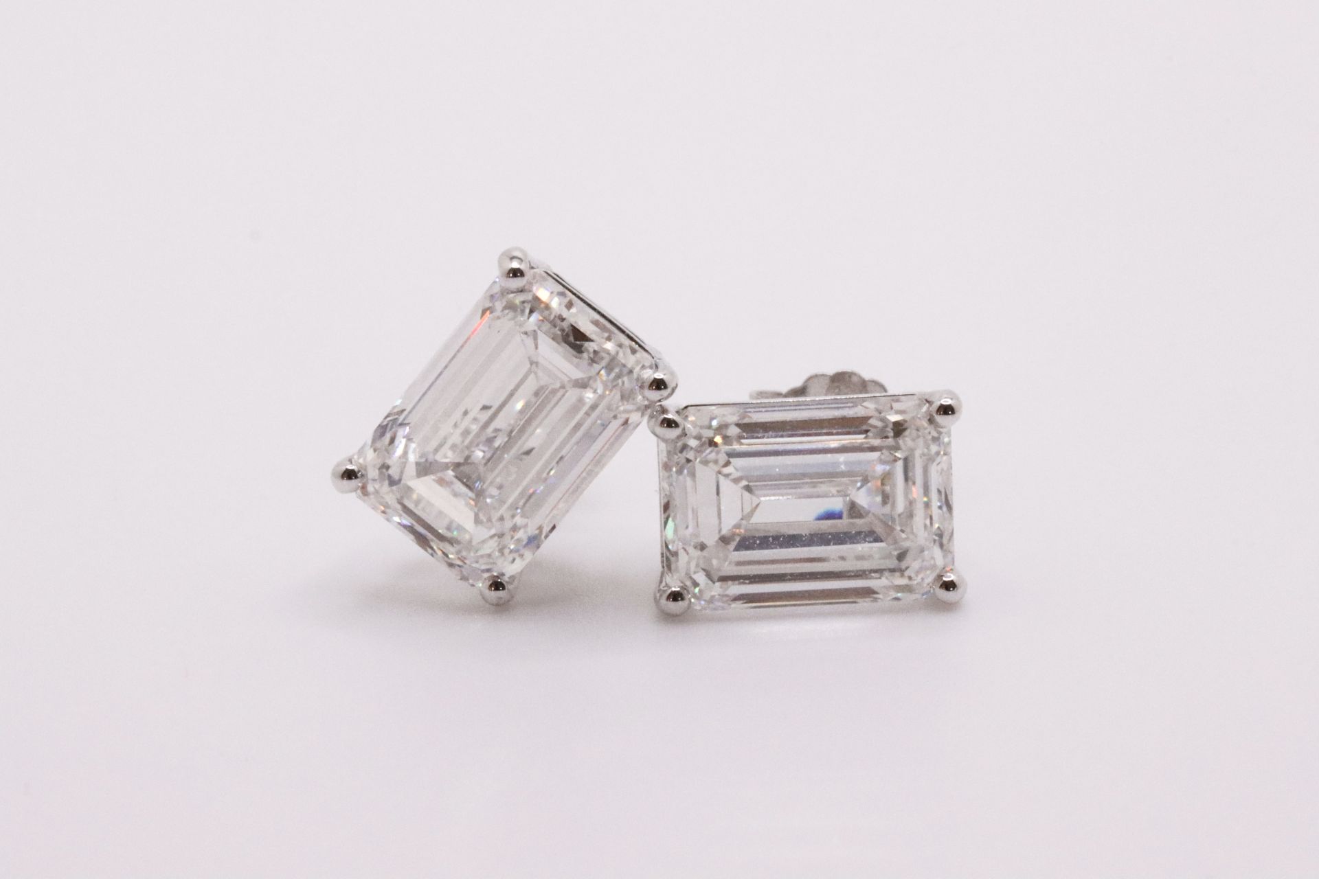 Emerald Cut 4.00 Carat Natural Diamond Earrings 18kt White Gold - Colour H - SI Clarity- GIA - Bild 4 aus 7