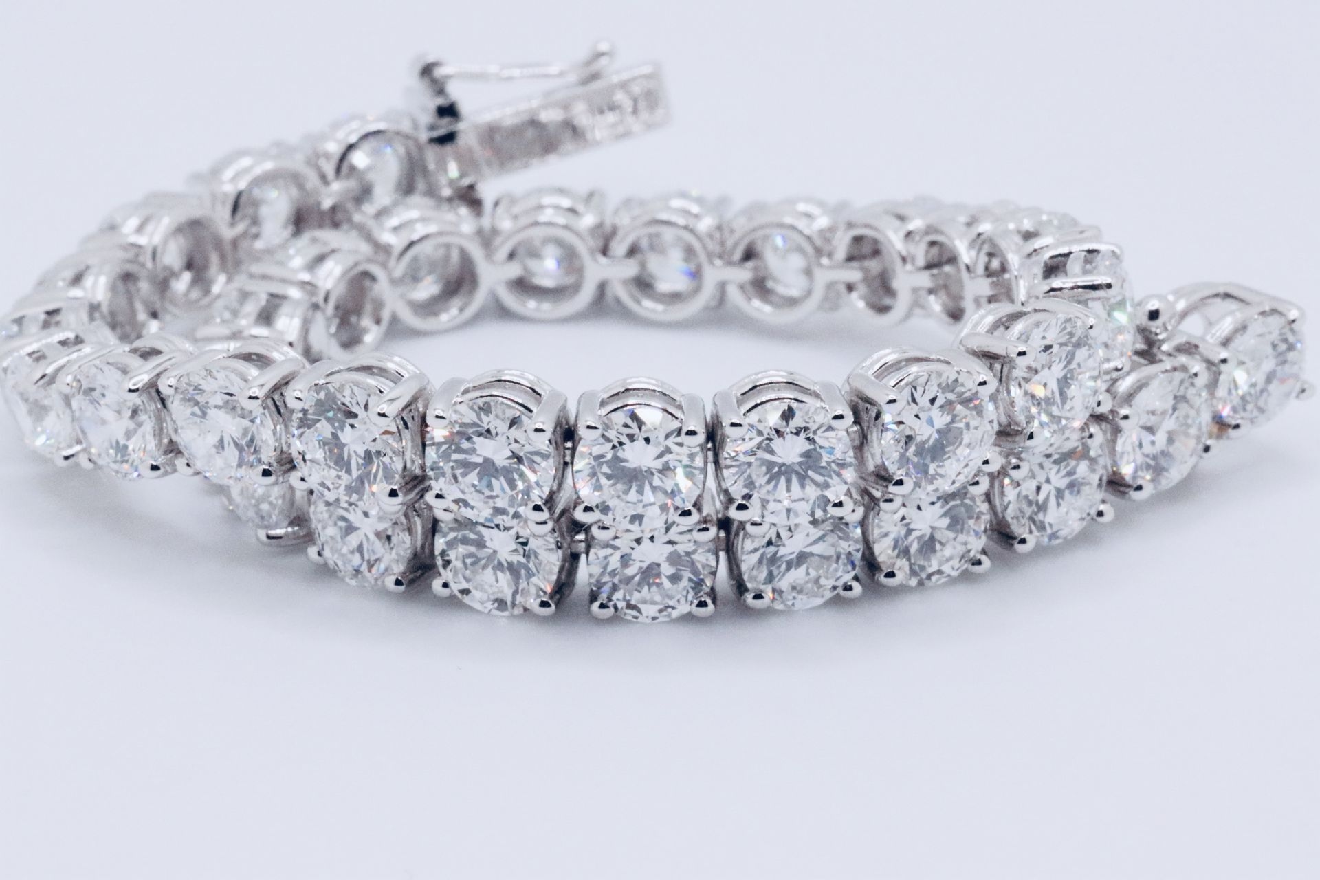 Round Brilliant Cut 18 Carat Natural Diamond Tennis Bracelet E Colour VS Clarity - 18Kt White Gold