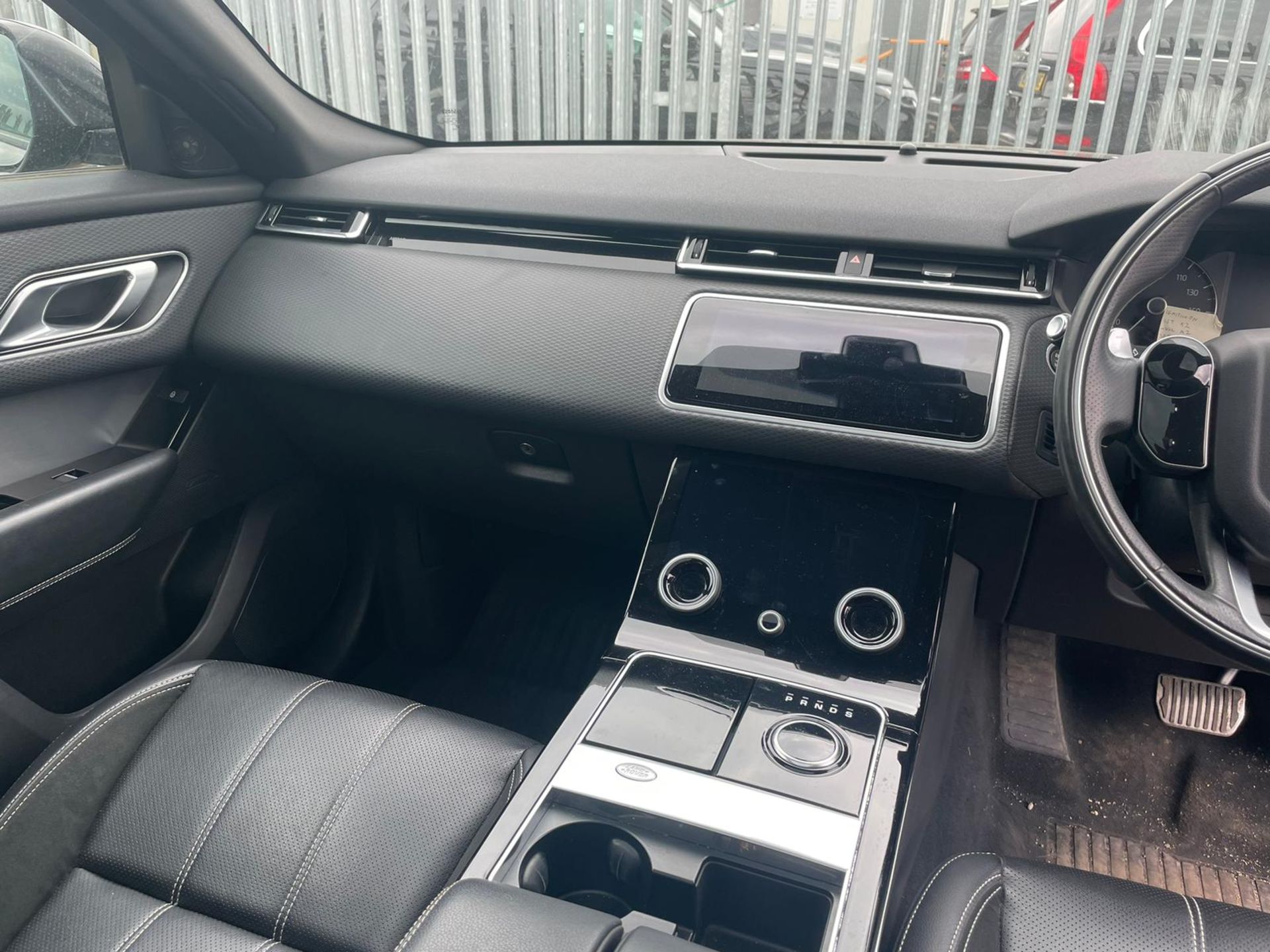 Land Rover Range Rover Velar 2.0 D240 R-Dynamic S 2018 '18 Reg' 4WD - Panoramic Roof- ULEZ Compliant - Image 19 of 33