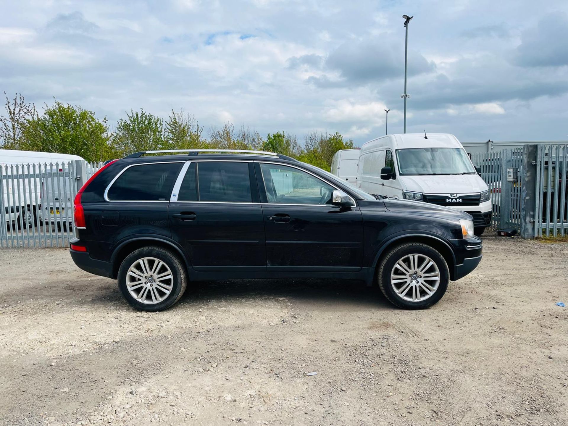 ** ON SALE ** Volvo XC90 2.4 D5 185 Executive G/T Estate 2009 '59 plate' - Climate Control - Image 10 of 31
