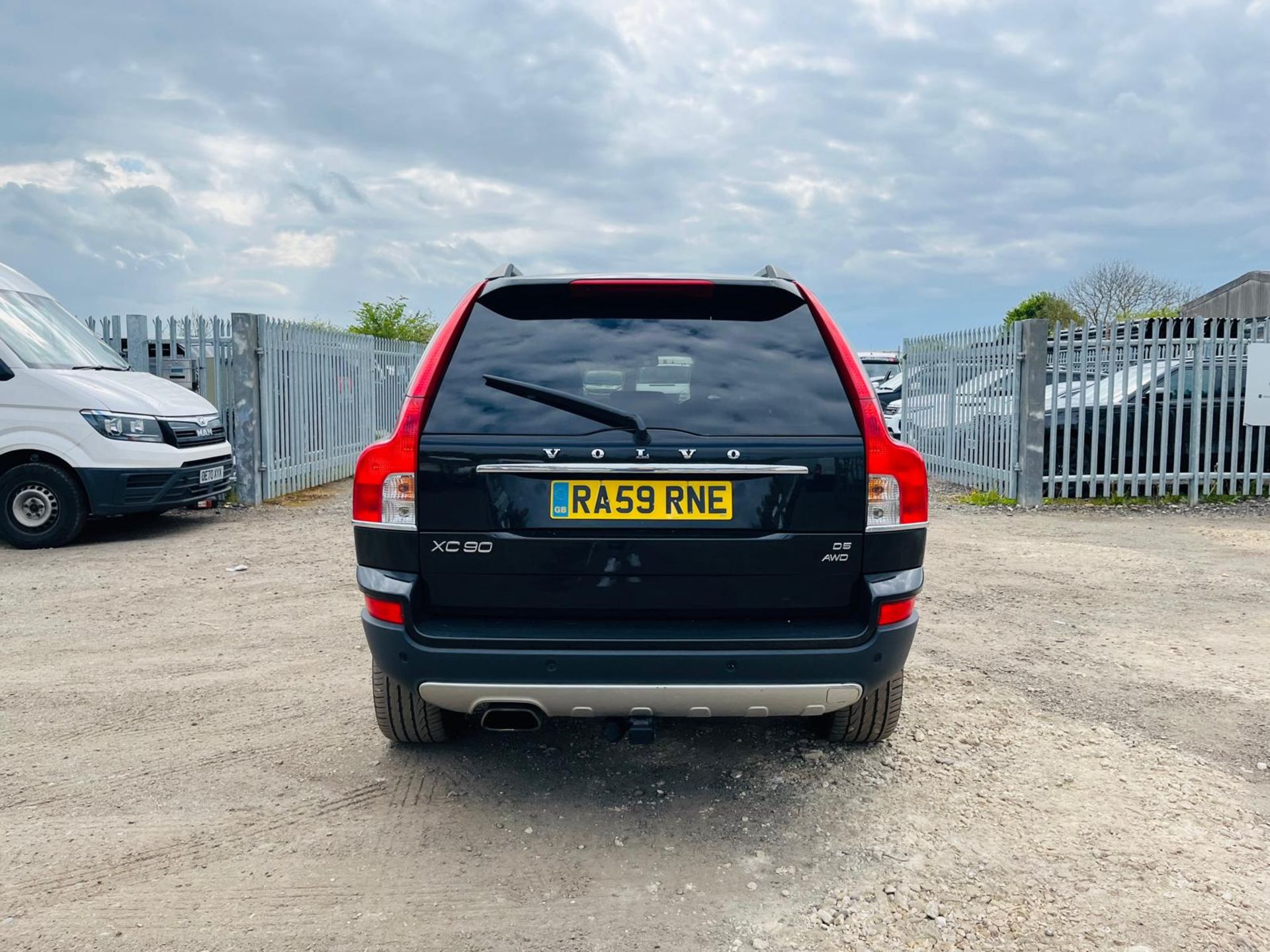 ** ON SALE ** Volvo XC90 2.4 D5 185 Executive G/T Estate 2009 '59 plate' - Climate Control - Image 6 of 31