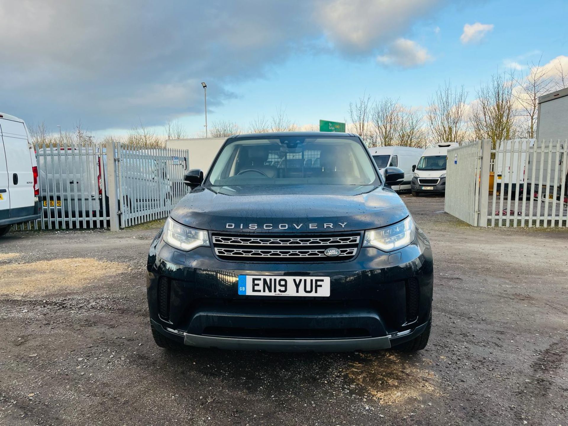 Land Rover Discovery 306 SE Van 3.0 SD6 2019 '19 Reg' - A/C-Navigation-Alloy Wheels- ULEZ Compliant - Image 2 of 31