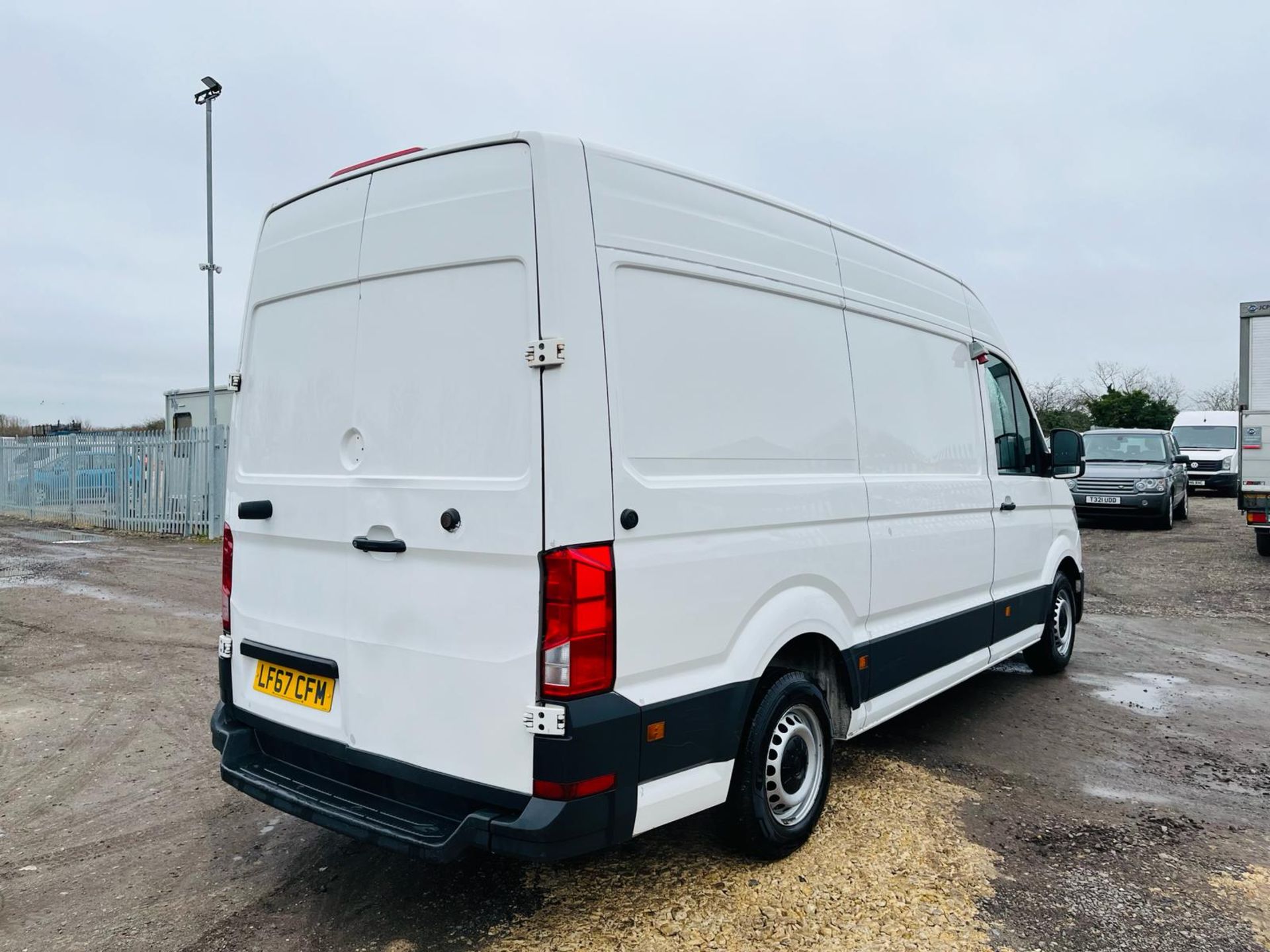 ** ON SALE ** Volkswagen Crafter CR35 Startline TDI 140 2.0 BMT L2 H2 Fridge/Freezer 2017 '67 Reg' - Image 12 of 27