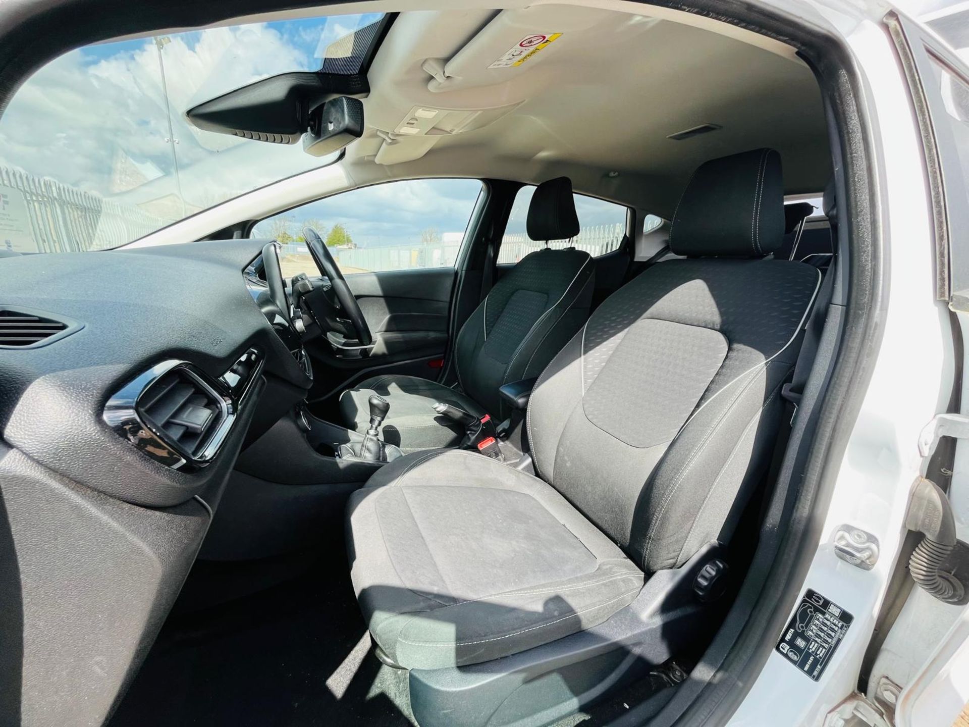 ** ON SALE **Ford Fiesta 100 Titanium 1.0 2018 '68 Reg' - A/C - Navigation - ULEZ Compliant - Image 23 of 34