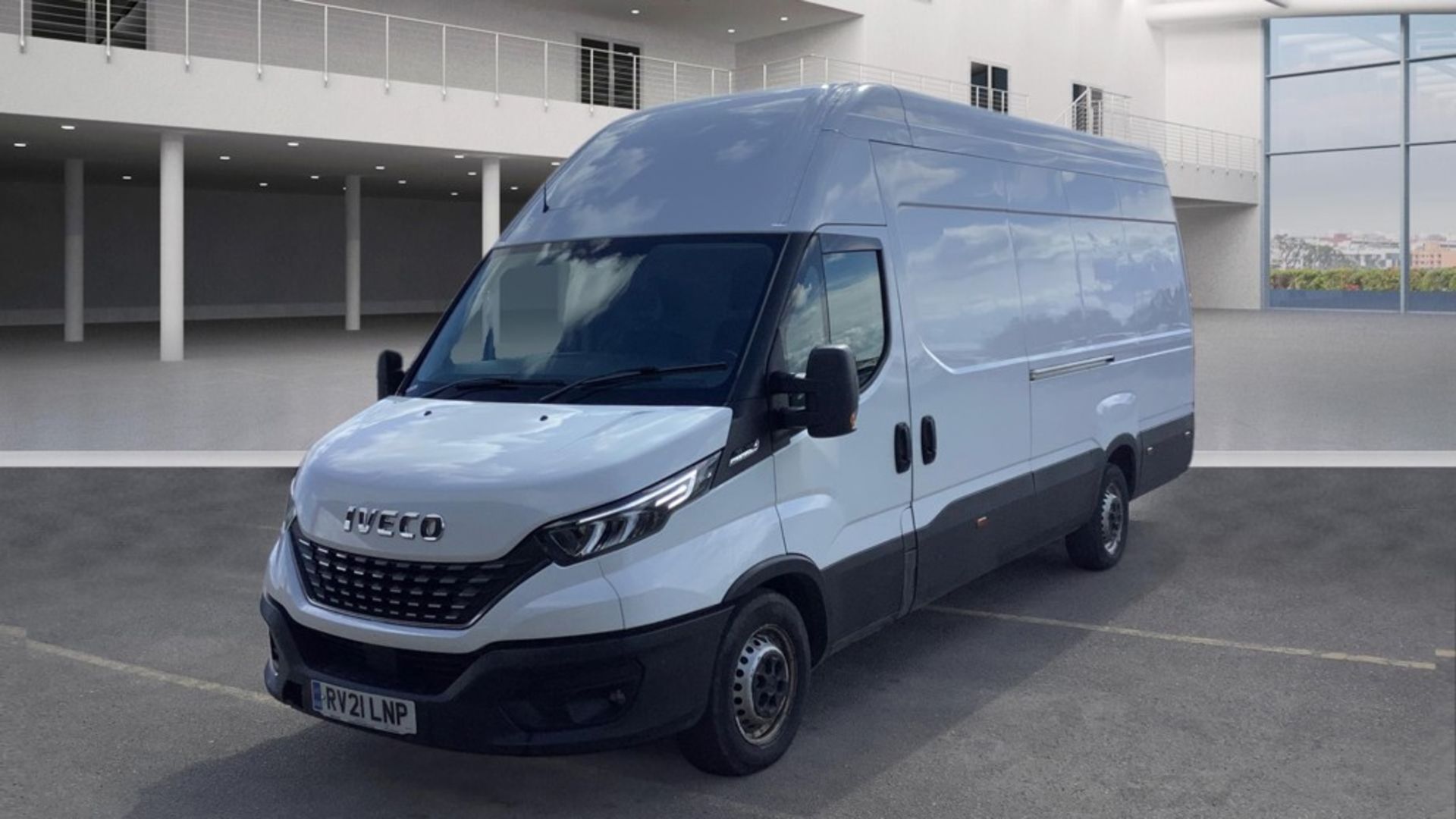 Iveco Daily 35S14 2.3 HI-MATIC L3 H3 2021 '21 Reg' -ULEZ Compliant - A/C -** Automatic ** RARE ** - Image 2 of 9