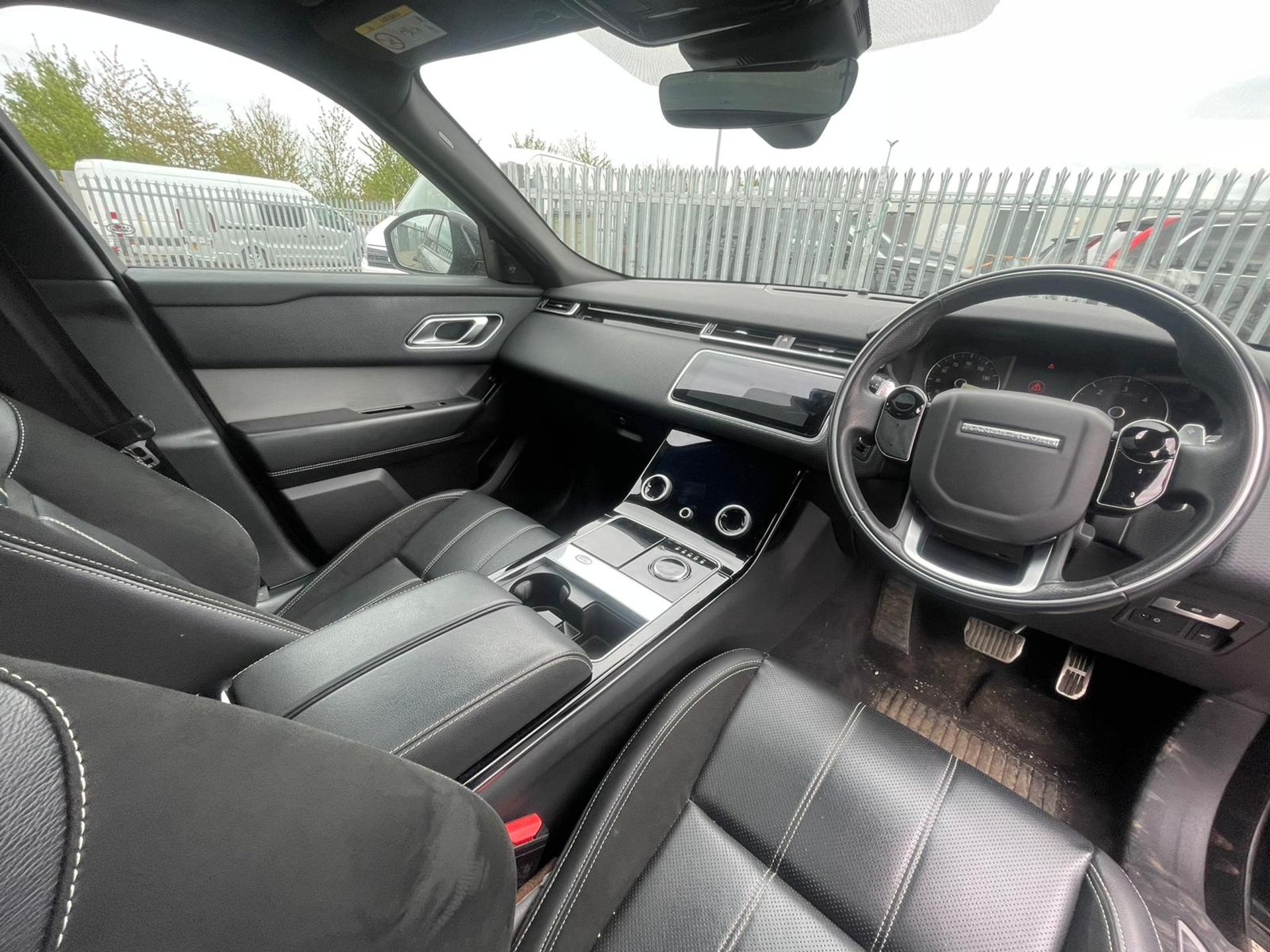Land Rover Range Rover Velar 2.0 D240 R-Dynamic S 2018 '18 Reg' 4WD - Panoramic Roof- ULEZ Compliant - Image 16 of 33