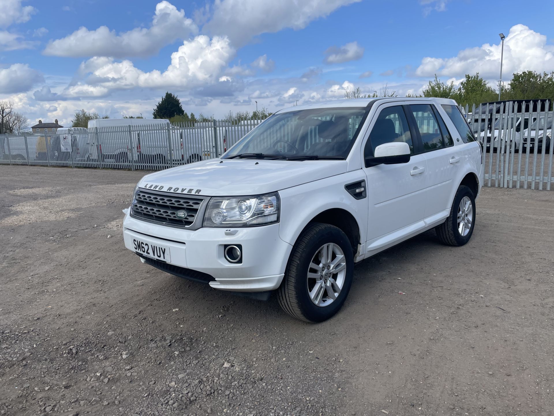 ** ON SALE ** Land Rover Freelander 2 ED4150 XS 2.2 2013 '62 Reg'- Parking Sensors- Alloy Wheels - Image 3 of 35