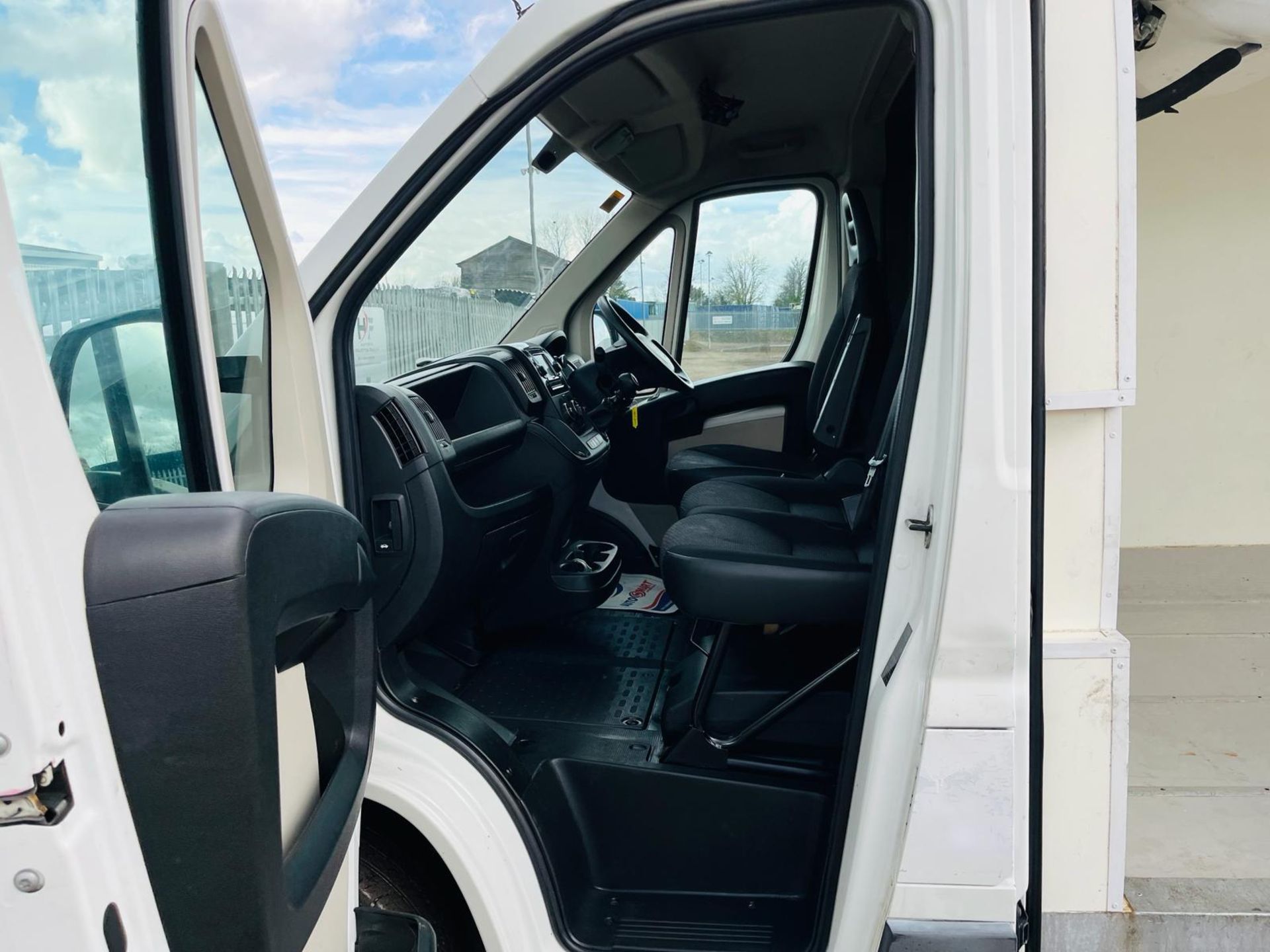 Peugeot Boxer 335 2.0 BLUEHDI 130 L3H2- 2017 '67 Reg'- Refrigerated -ULEZ Compliant-Parking Sensors - Image 23 of 27