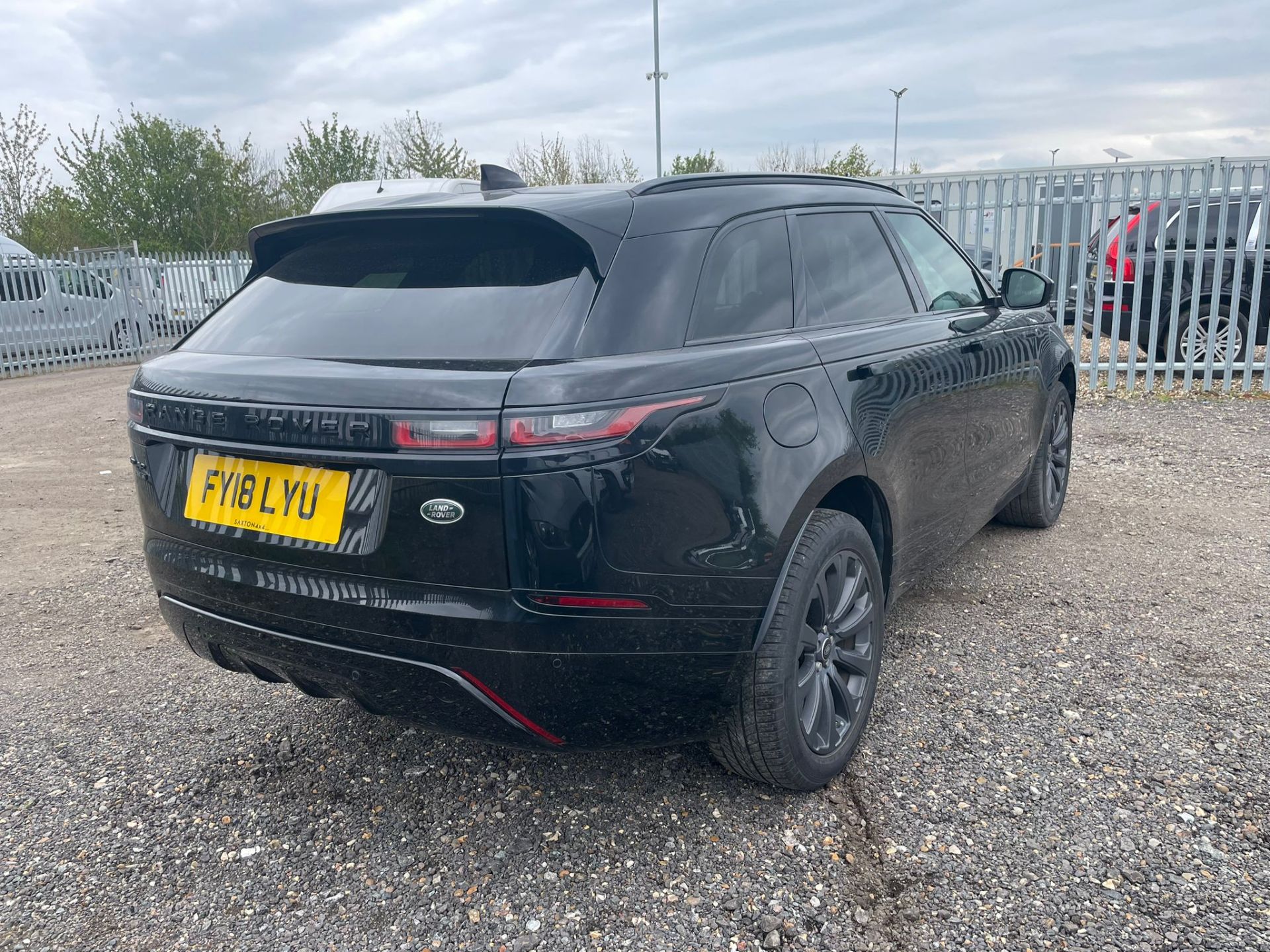 Land Rover Range Rover Velar 2.0 D240 R-Dynamic S 2018 '18 Reg' 4WD - Panoramic Roof- ULEZ Compliant - Image 9 of 33