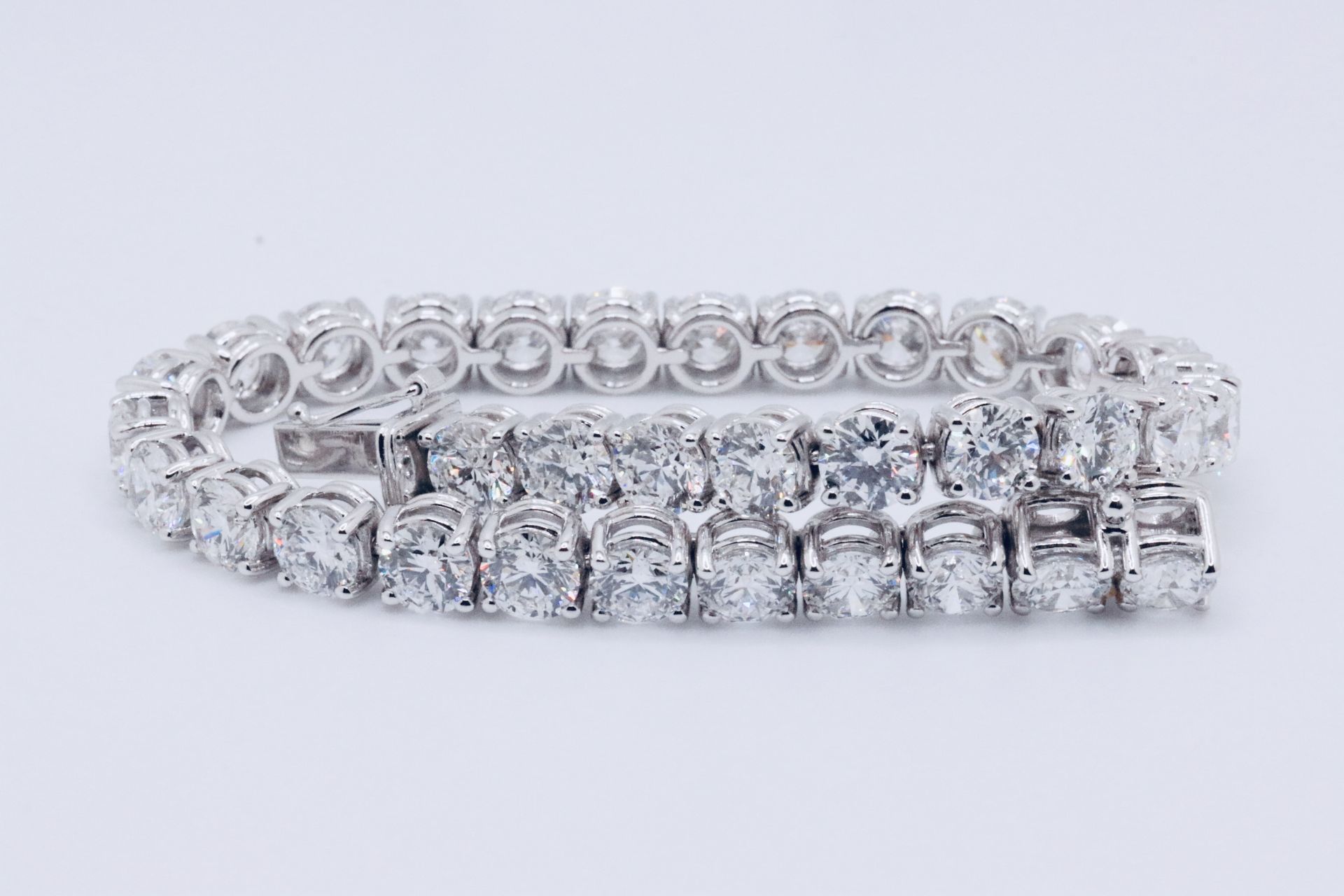 Round Brilliant Cut 18 Carat Natural Diamond Tennis Bracelet E Colour VS Clarity - 18Kt White Gold - Bild 2 aus 7