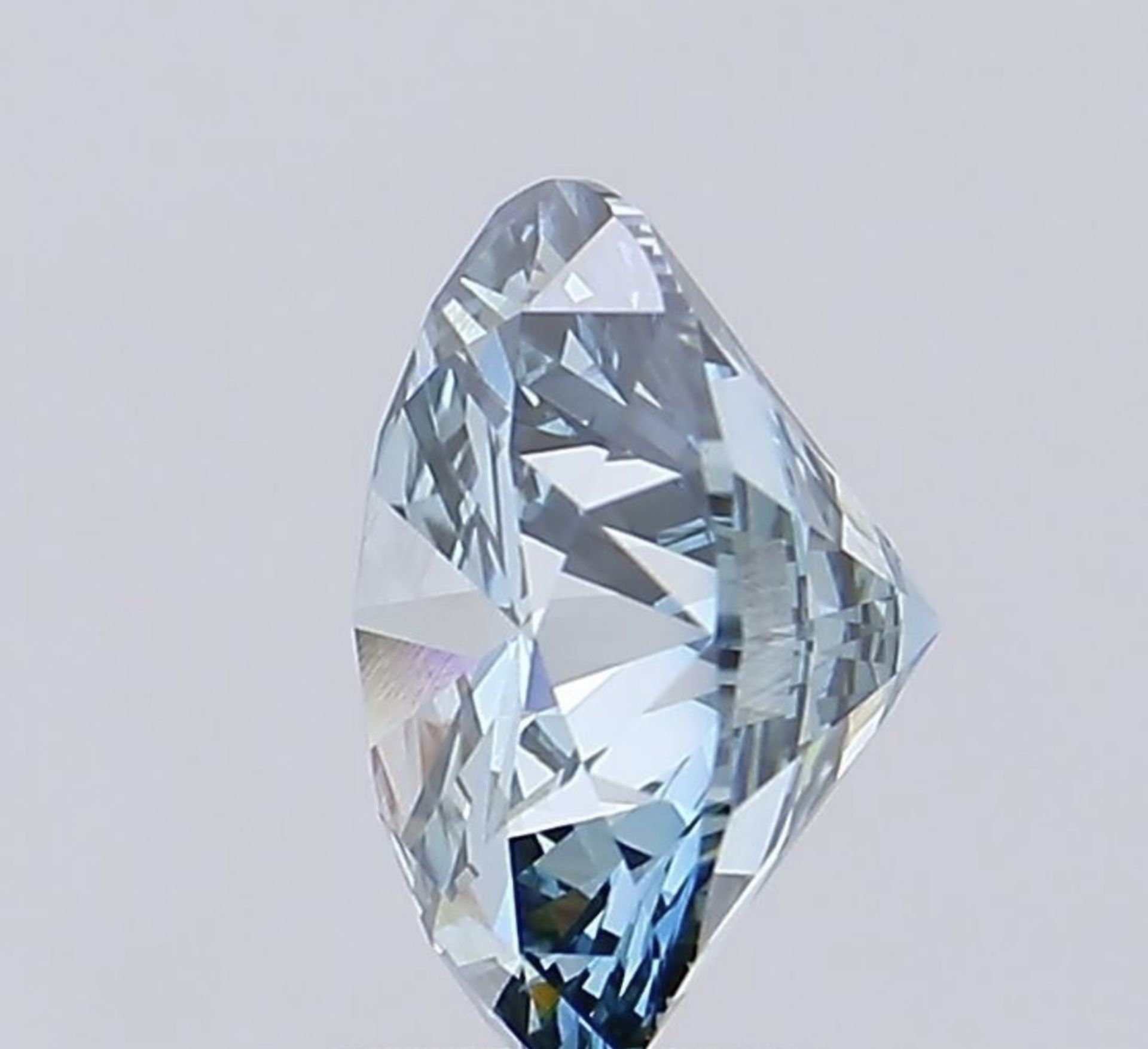 Round Brilliant Cut Diamond 5.04 Carat Fancy Blue Colour VS1 Clarity Ideal EX EX - IGI Certificate - Bild 2 aus 8