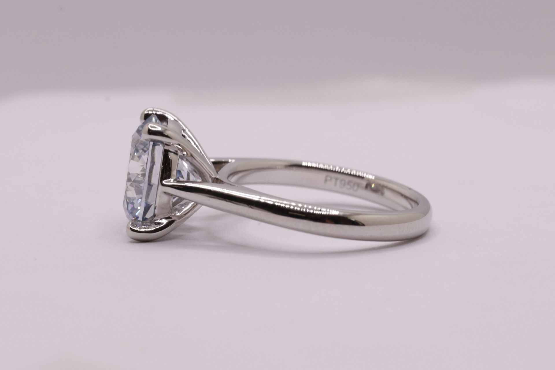 Round Brilliant Cut Diamond 4.04 Carat Fancy Blue Colour VVS2 Clarity Platinum Ring - IGI Cert - Bild 7 aus 14