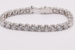 Round Brilliant Cut 21 Carat Diamond Tennis Bracelet F Colour SI Clarity - 18Kt White Gold - IGI