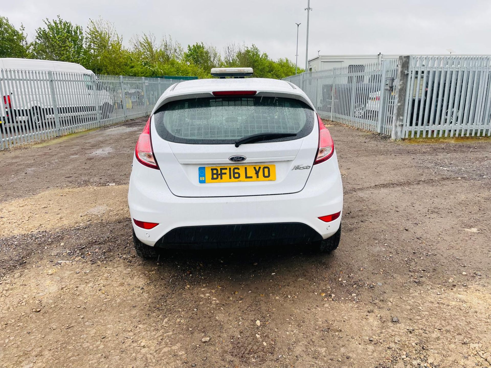 ** ON SALE ** Ford Fiesta 1.5 TDCI EcoNetic 2016 '16 Reg' Very Economical - Parking Sensors - Image 6 of 25