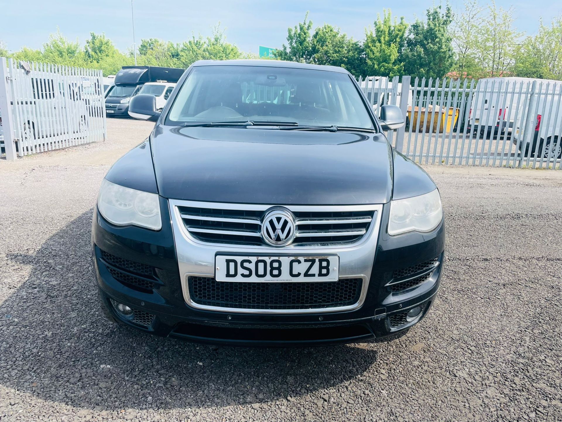 ** ON SALE ** Volkswagen Touareg 3.0 V6 Tdi Altitude 2008 '08 Reg'-Parking Sensors -Bluetooth - Image 2 of 35