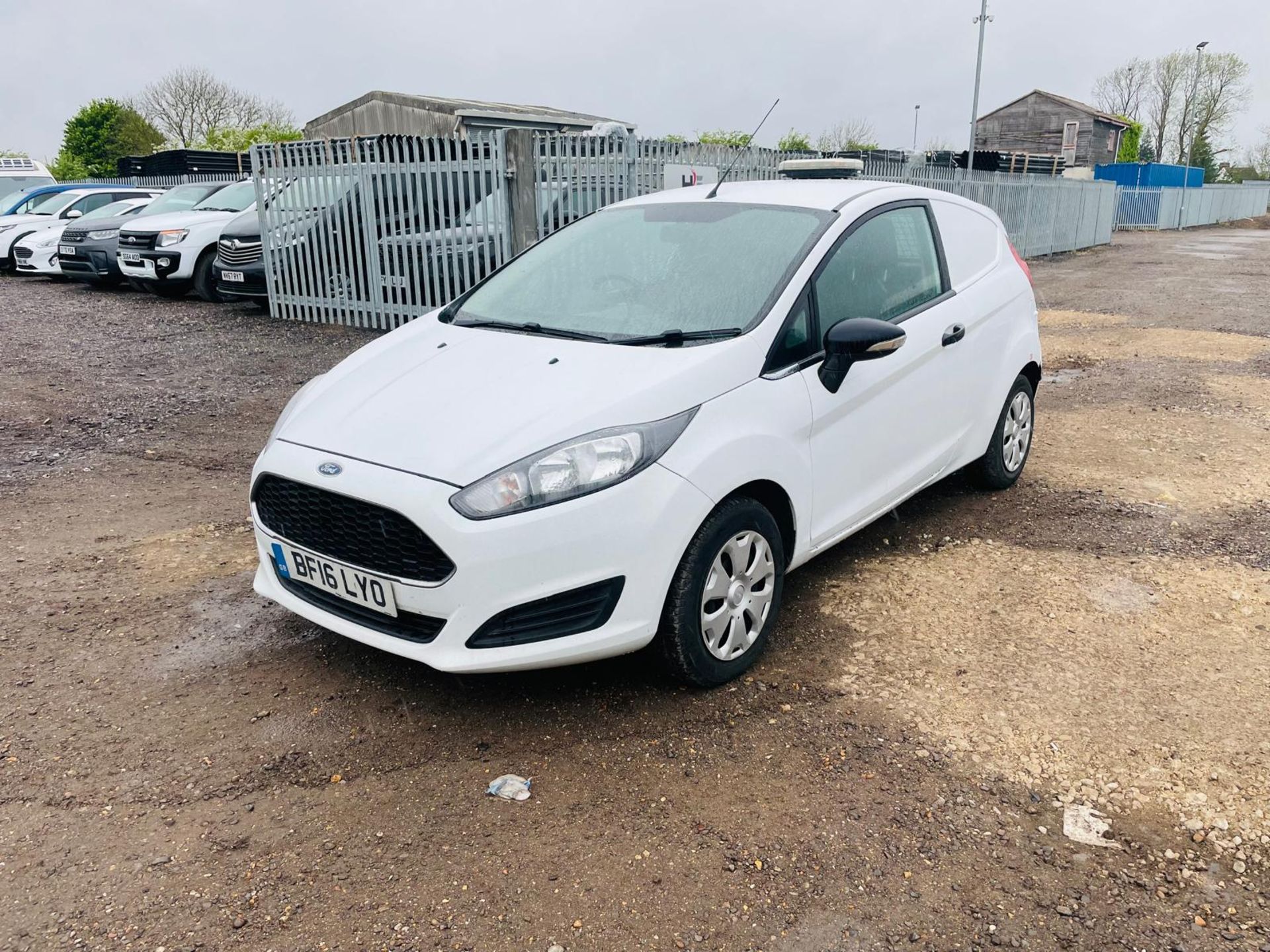 ** ON SALE ** Ford Fiesta 1.5 TDCI EcoNetic 2016 '16 Reg' Very Economical - Parking Sensors - Image 3 of 25