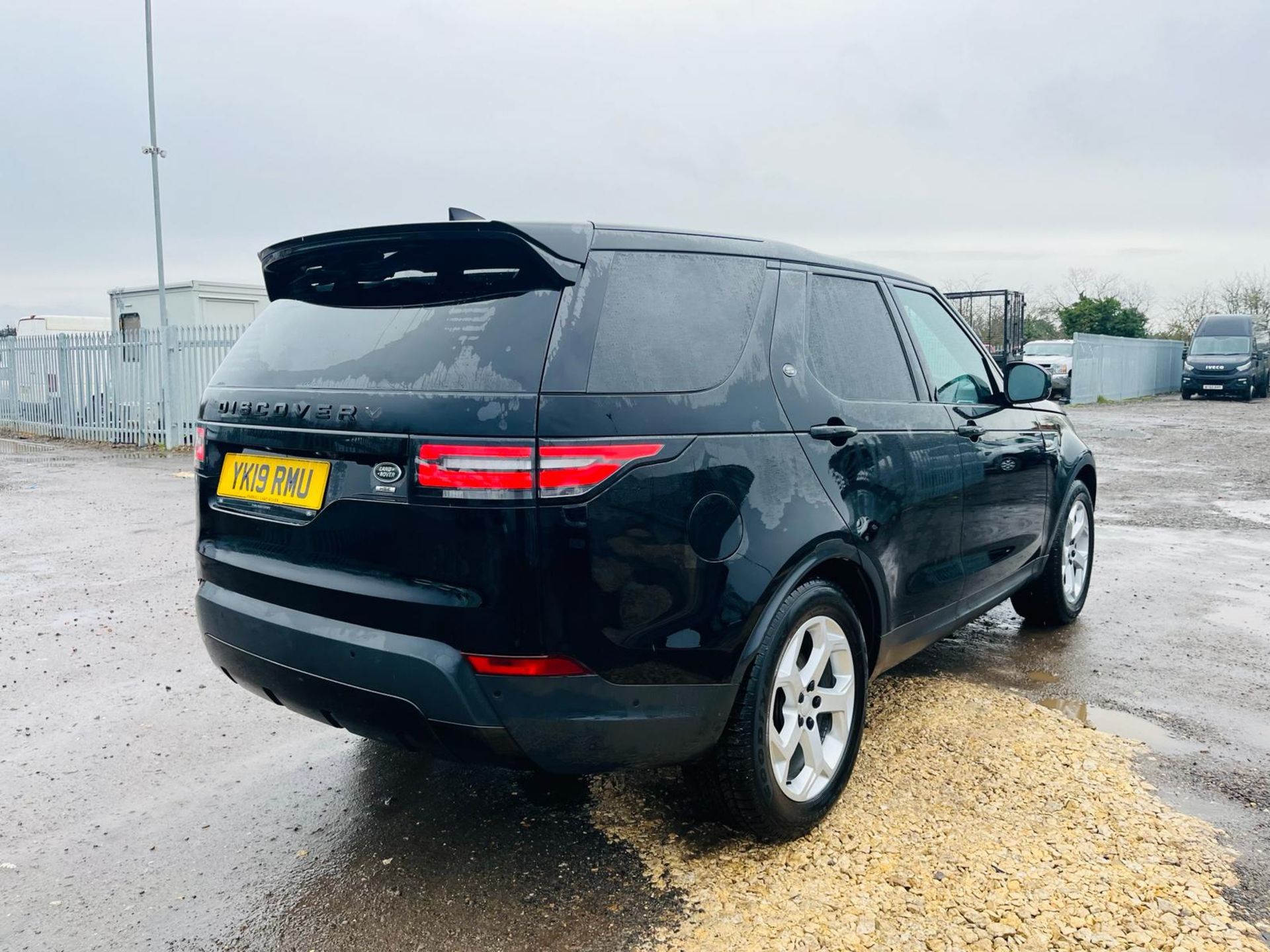 ** ON SALE ** Land Rover Discovery SD4 HSE Edition 4WD Auto 2019 '19 Reg' Commercial - Sat Nav - A/C - Image 11 of 33