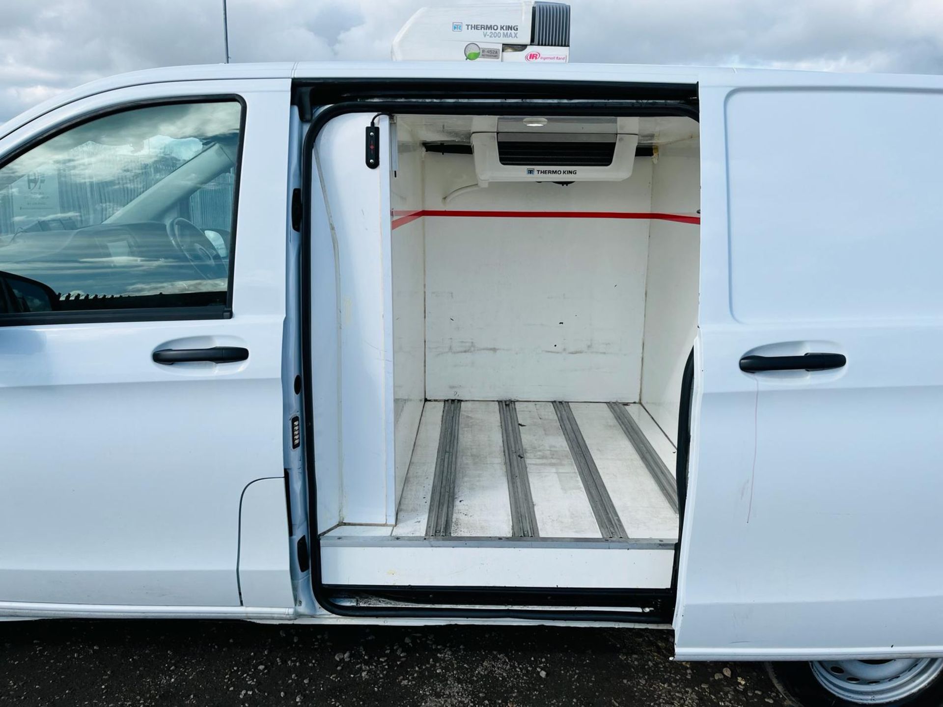 Mercedes Benz Vito 2.1 114 CDI BlueTec PURE Fridge/Freezer 2019 '69 Reg' - ULEZ Compliant - Image 7 of 29