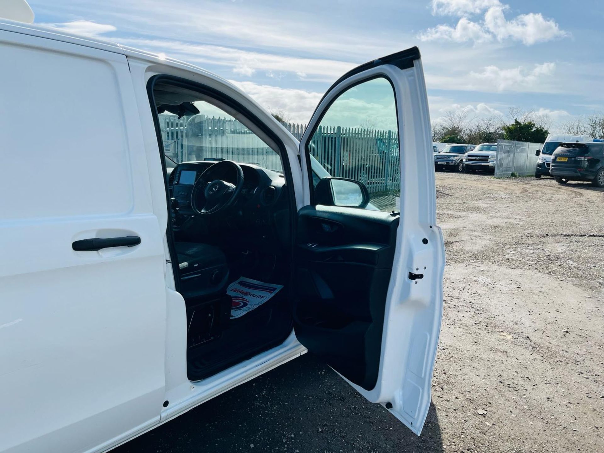 Mercedes Benz Vito 2.1 114 CDI BlueTec PURE Fridge/Freezer 2019 '69 Reg' - ULEZ Compliant - Image 15 of 29