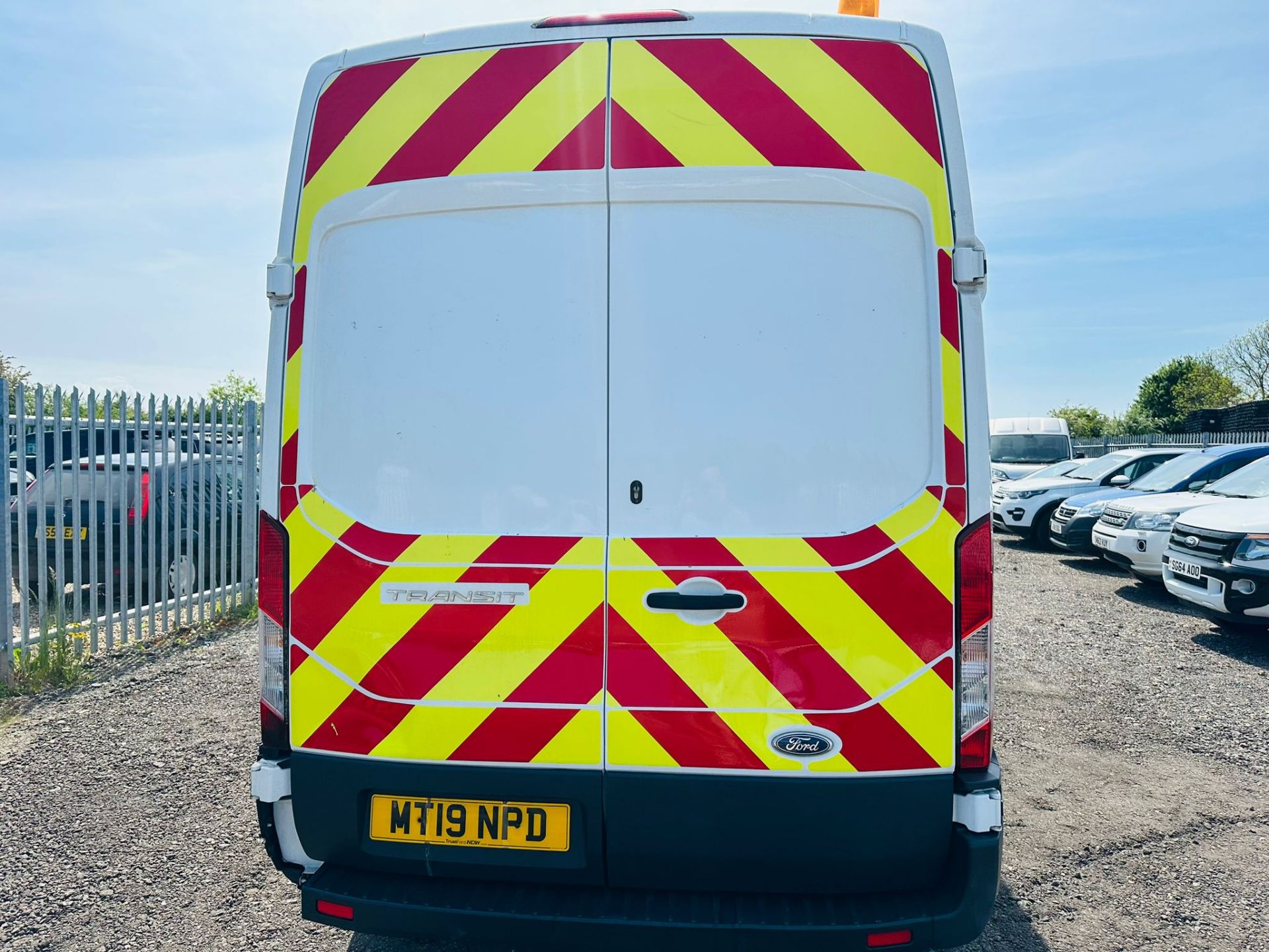 Ford Transit 2.0 TDCI 130 L3 H3 2019 '19 Reg' Panel Van - ULEZ Compliant - Plylined - Bluetooth - Image 7 of 16