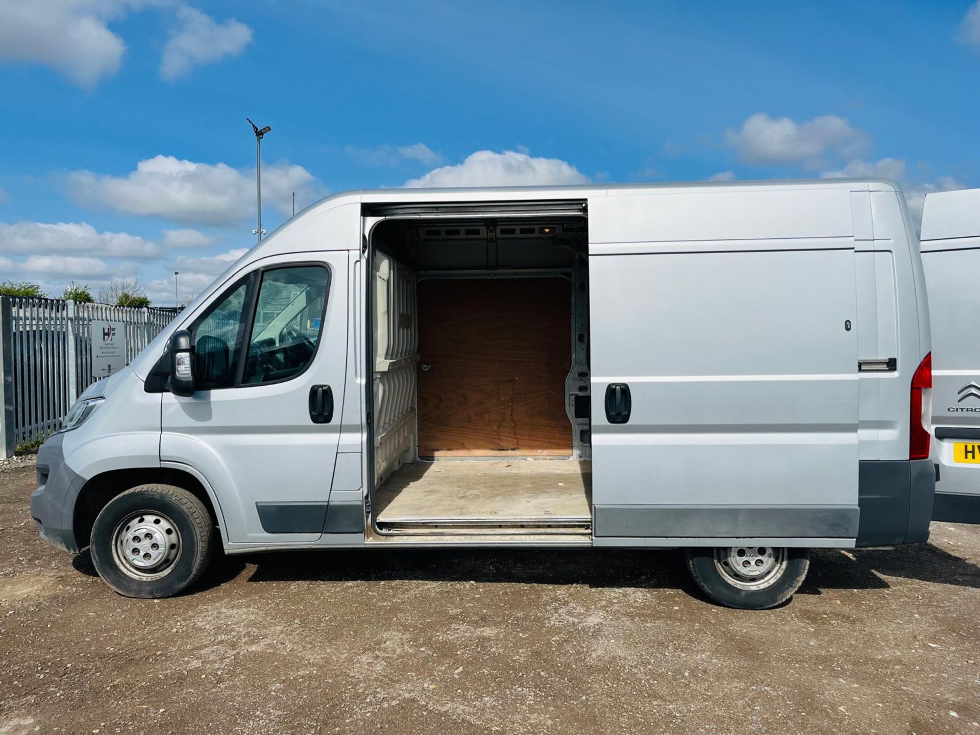 ** ON SALE ** Citroen Relay 2.2 HDI 130 Enterprise L2 H2 2.2 2015 '15 Reg' -A/C- Plylined- Bluetooth - Image 5 of 29