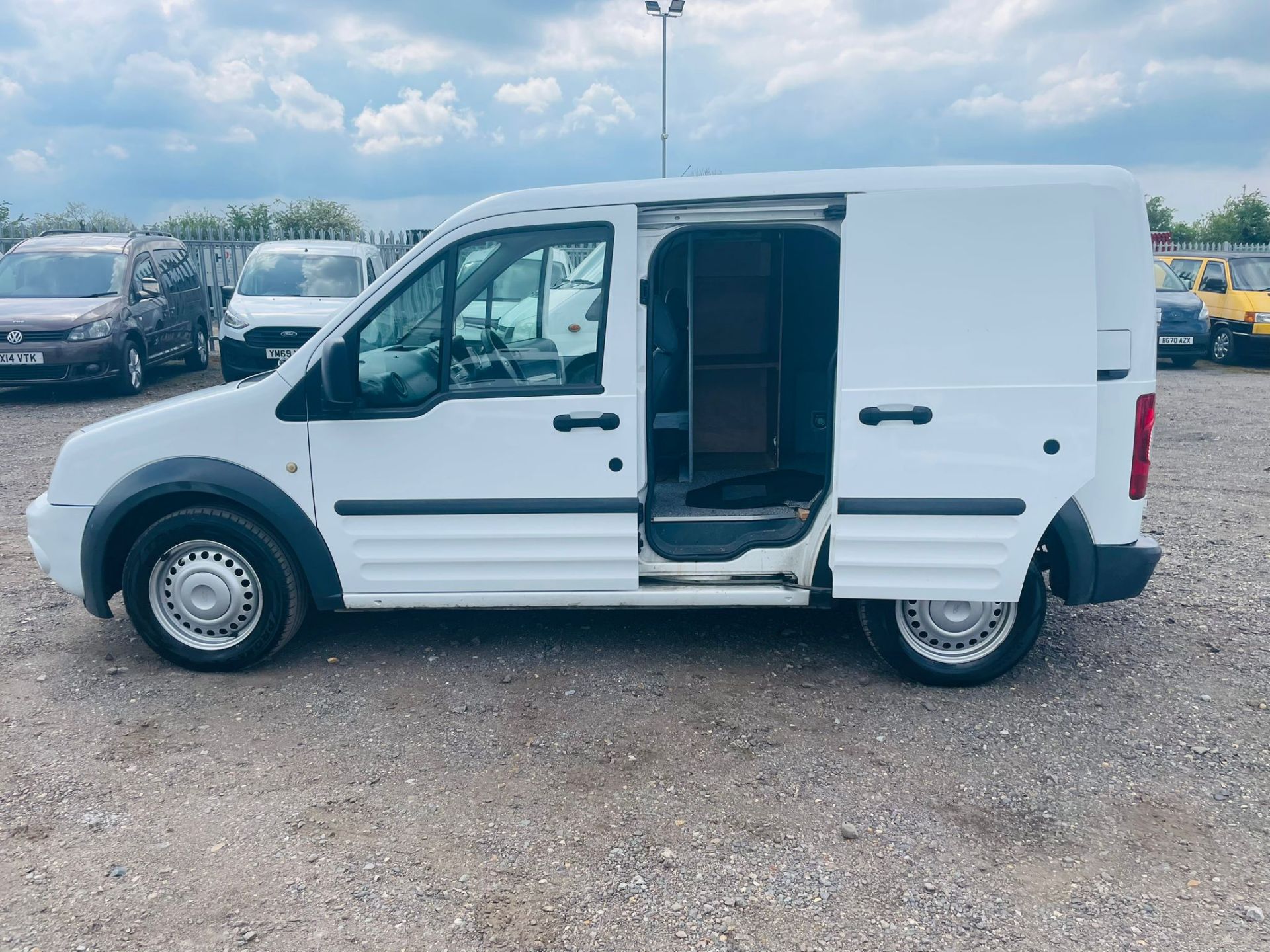 Ford Transit Connect 1.8 Tdci 75 200 L1H1 2012 '12 'Reg -Bluetooth Handsfree -No Vat - Image 5 of 28