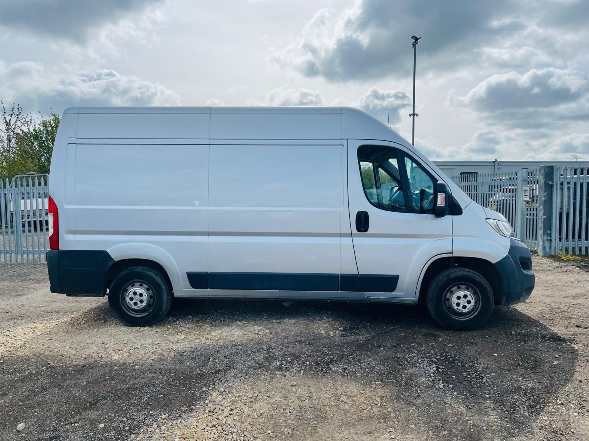 ** ON SALE ** Citroen Relay 2.2 HDI 130 Enterprise L2 H2 2.2 2015 '15 Reg' -A/C- Plylined- Bluetooth - Image 15 of 29
