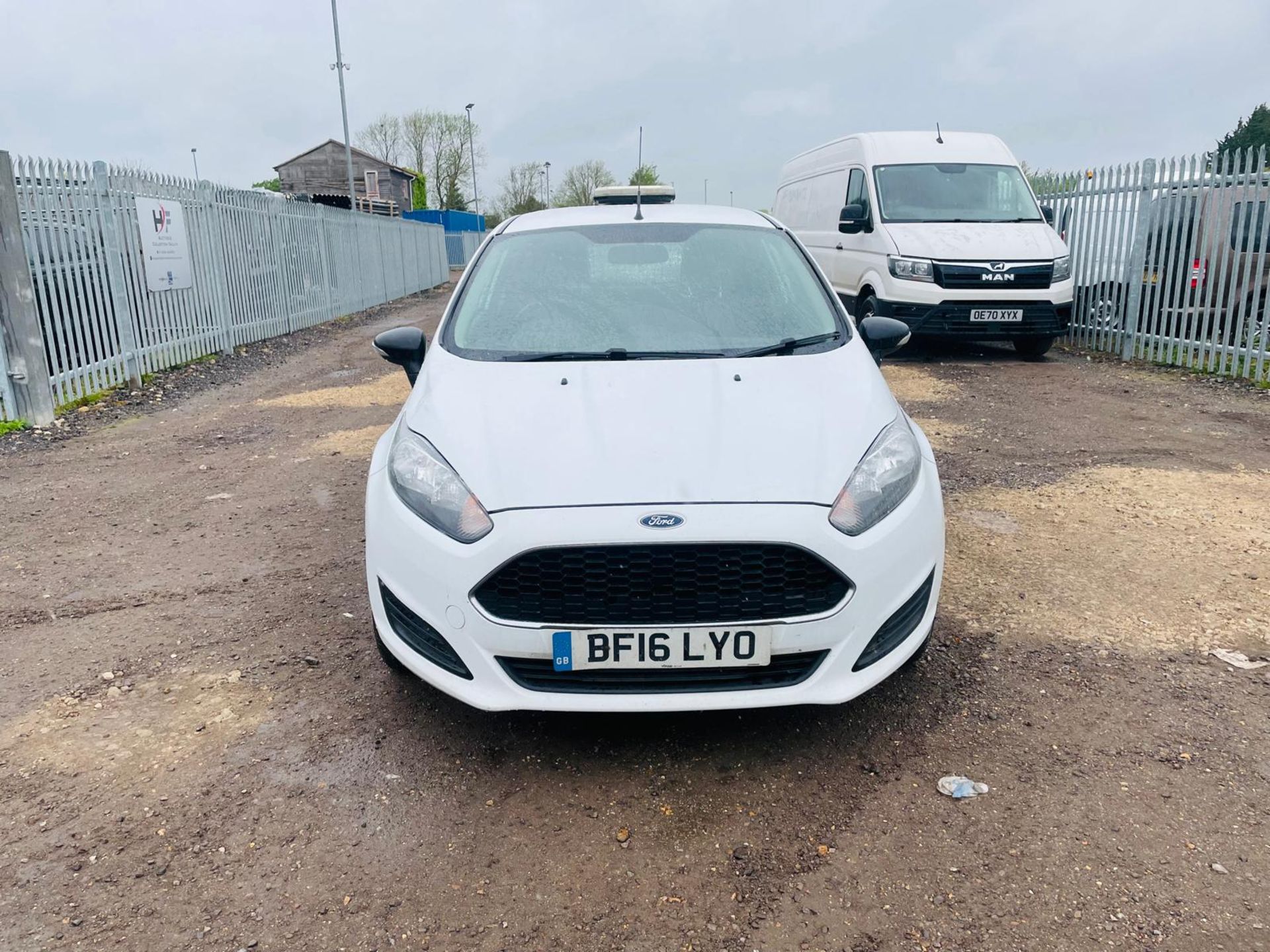 ** ON SALE ** Ford Fiesta 1.5 TDCI EcoNetic 2016 '16 Reg' Very Economical - Parking Sensors - Image 2 of 25