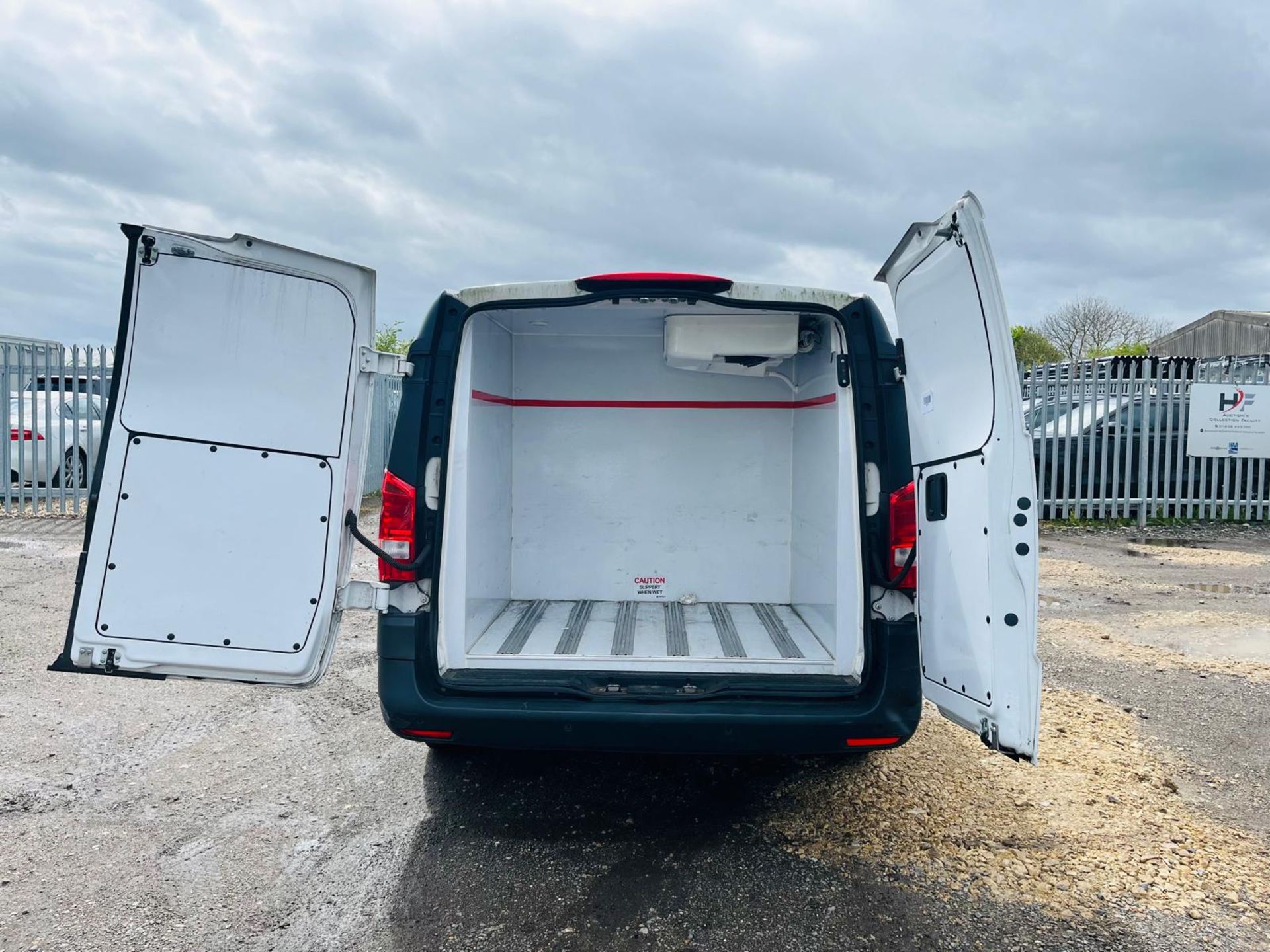 Mercedes Benz Vito 114 CDI RWD Fridge/Freezer 2.1 2019 '19 Reg '-ULEZ Compliant-Parking Sensors-A/C - Image 10 of 27