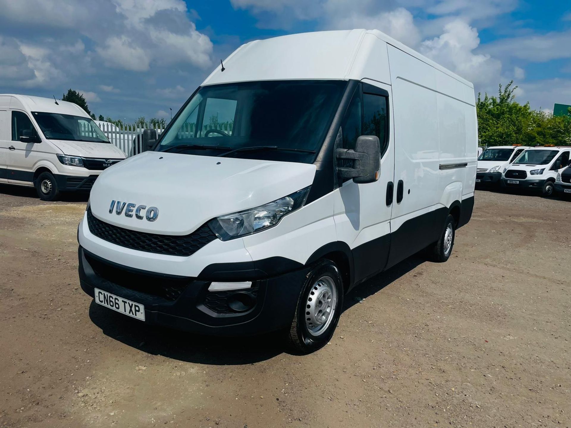** ON SALE **Iveco Daily 35S13 2.3 L2 H1 2016 '66 Reg' -ULEZ Compliant -Bluetooth Handsfree -Tow Bar - Image 3 of 24