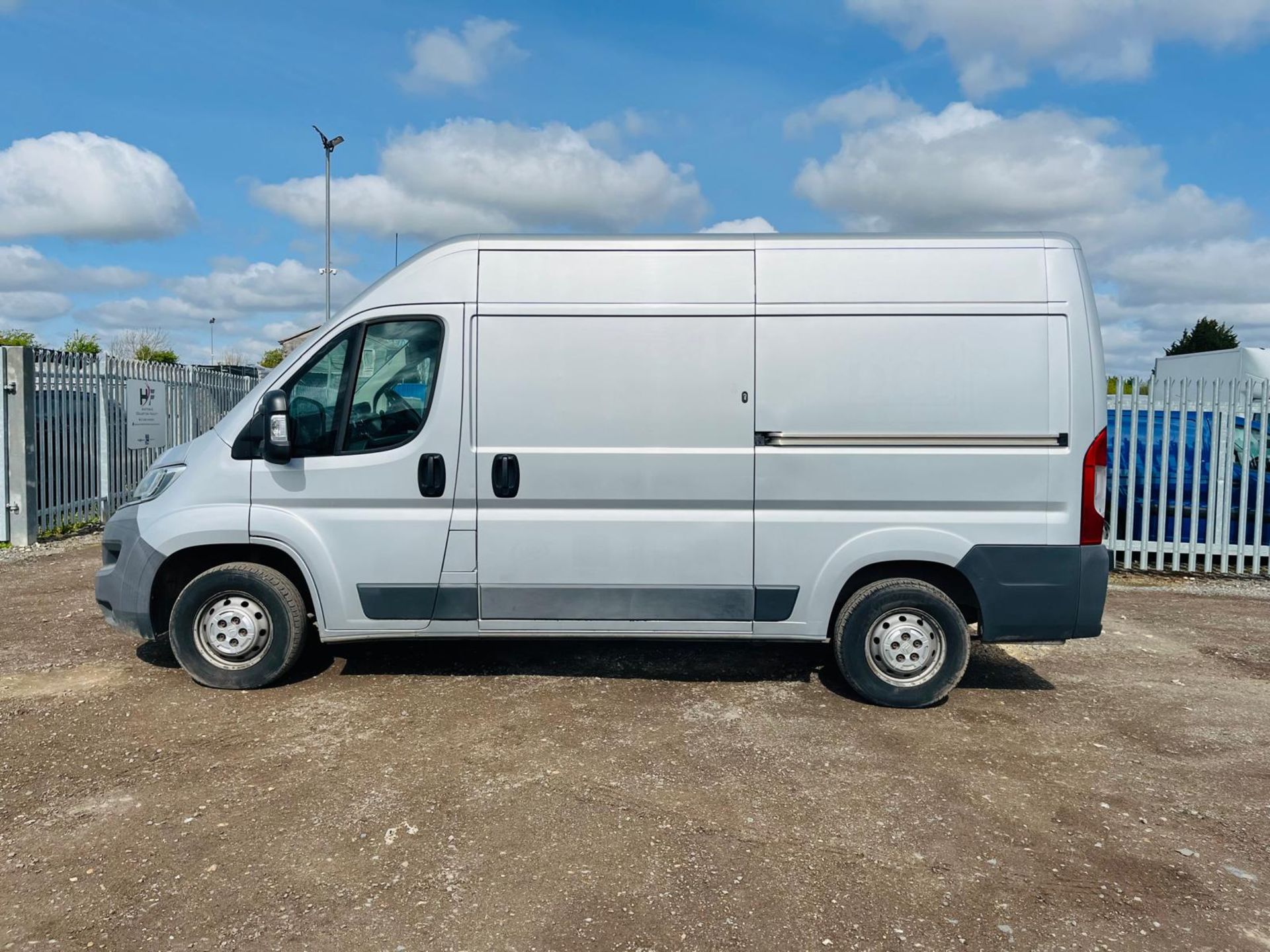 ** ON SALE ** Citroen Relay 2.2 HDI 130 Enterprise L2 H2 2.2 2015 '15 Reg' -A/C- Plylined- Bluetooth - Image 4 of 29
