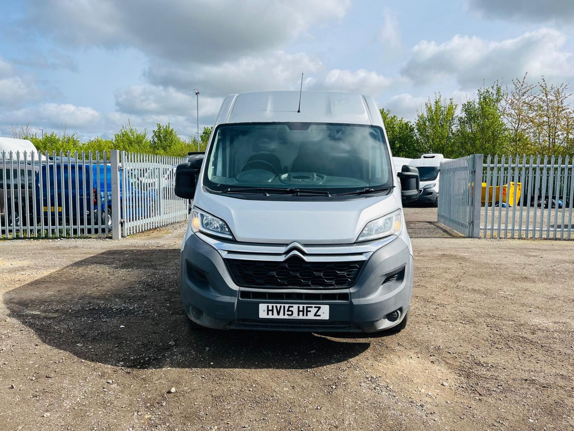 ** ON SALE ** Citroen Relay 2.2 HDI 130 Enterprise L2 H2 2.2 2015 '15 Reg' -A/C- Plylined- Bluetooth - Image 2 of 29