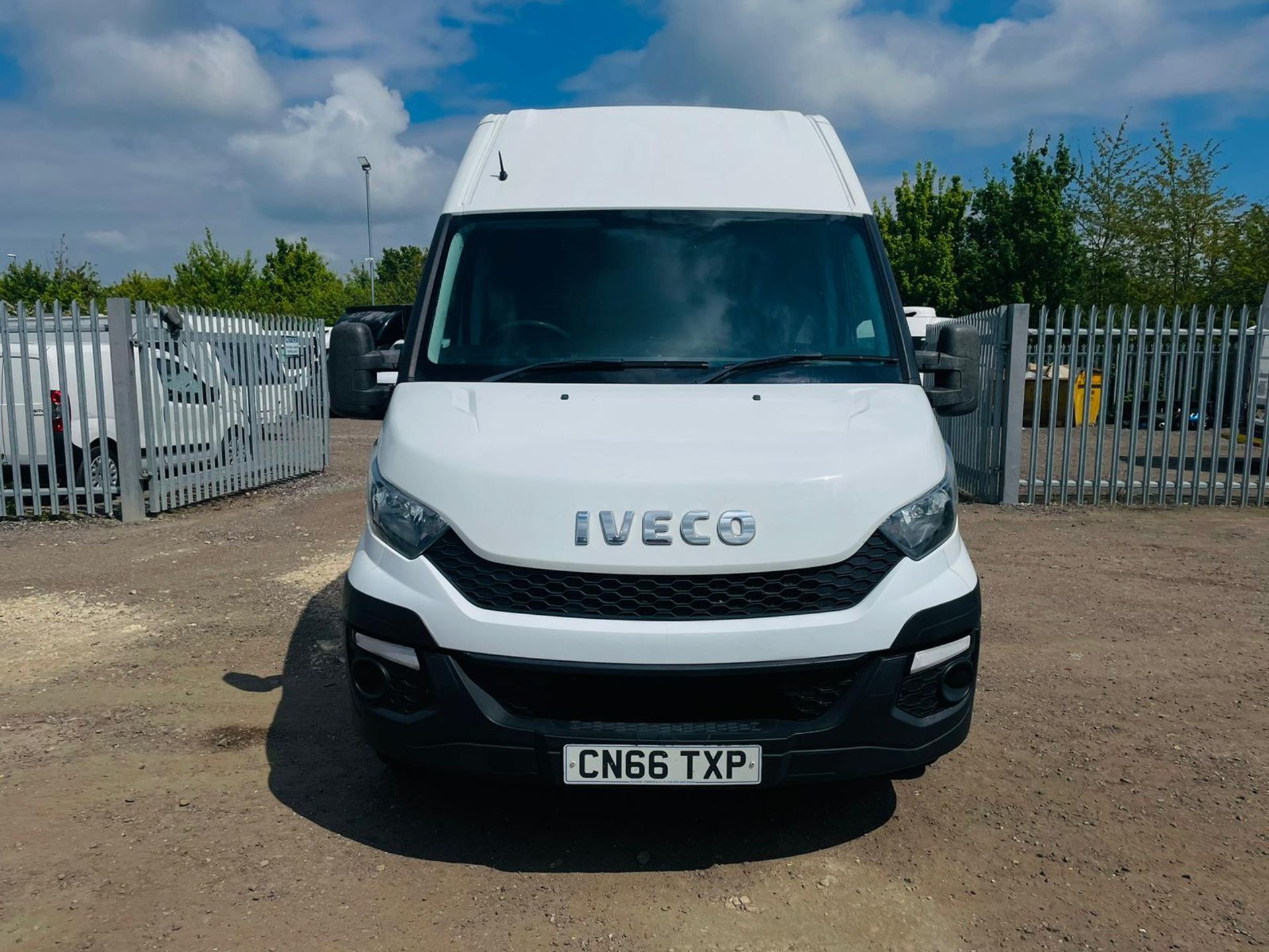 ** ON SALE **Iveco Daily 35S13 2.3 L2 H1 2016 '66 Reg' -ULEZ Compliant -Bluetooth Handsfree -Tow Bar - Image 2 of 24
