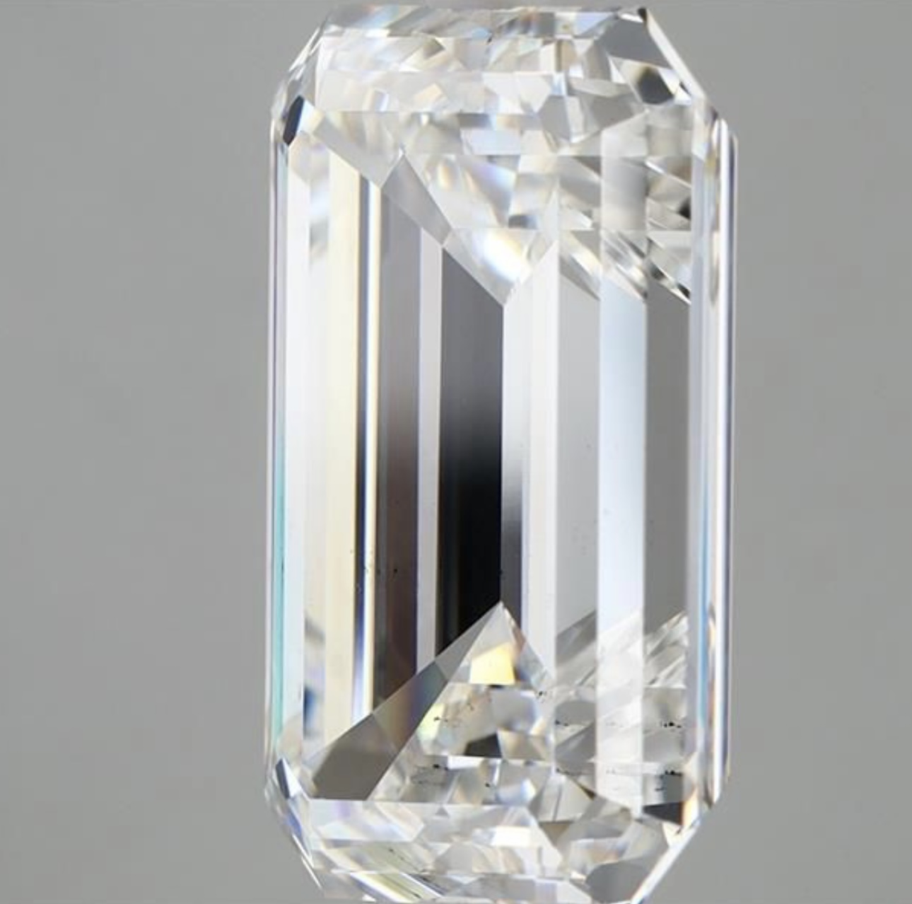 Emerald Cut Diamond F Colour SI1 Clarity 11.04 Carat EX EX - IGI - Image 2 of 8