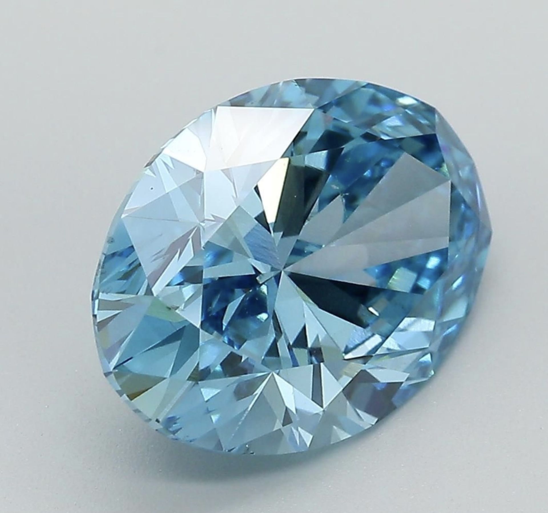 Oval Diamond 5.01 Carat Fancy Blue Colour VS2 Clarity EX EX - IGI - Bild 5 aus 8