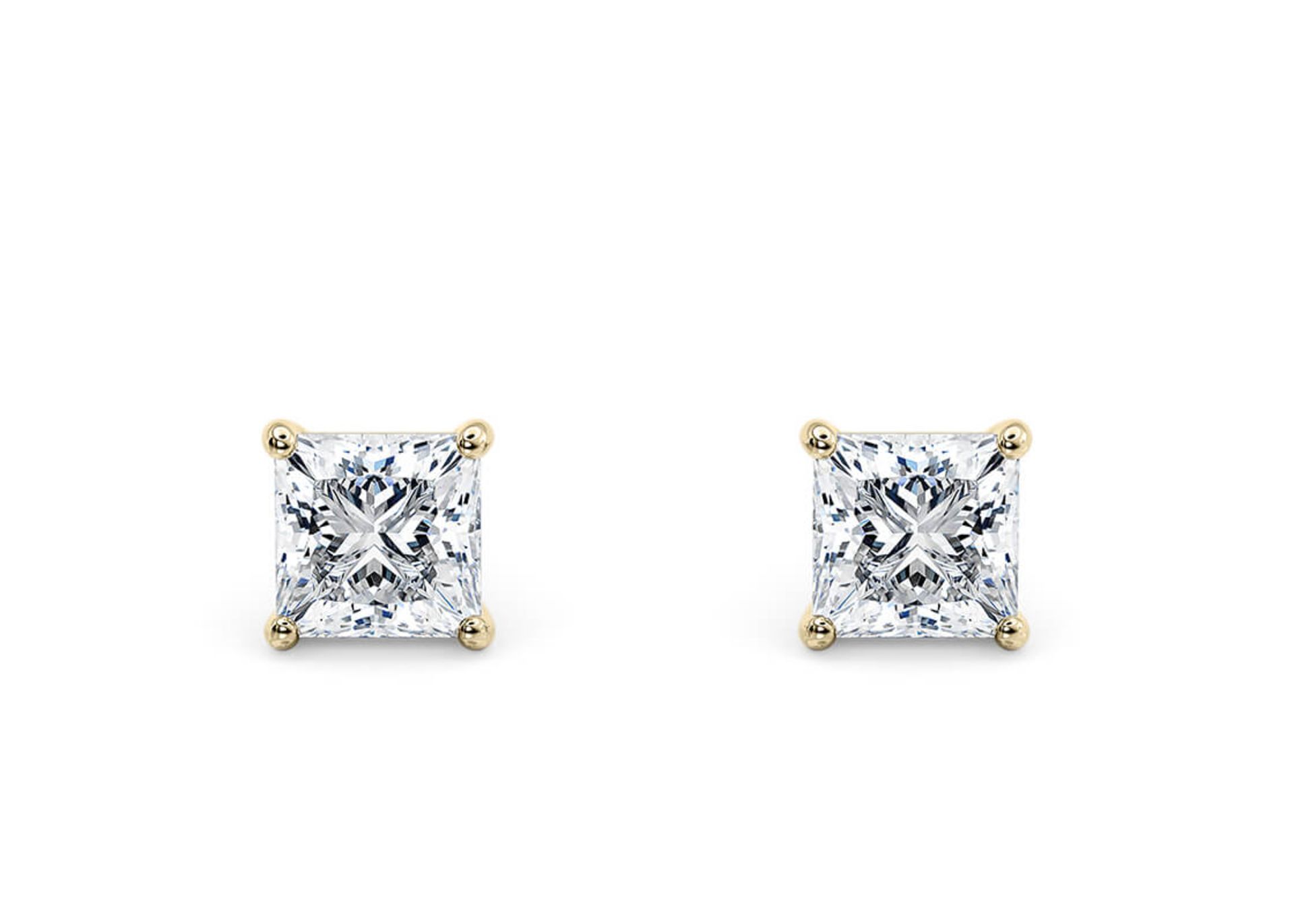 Princess Cut 4.00 Carat Diamond Earrings Set in 18kt Yellow Gold - E Colour VS Clarity - IGI