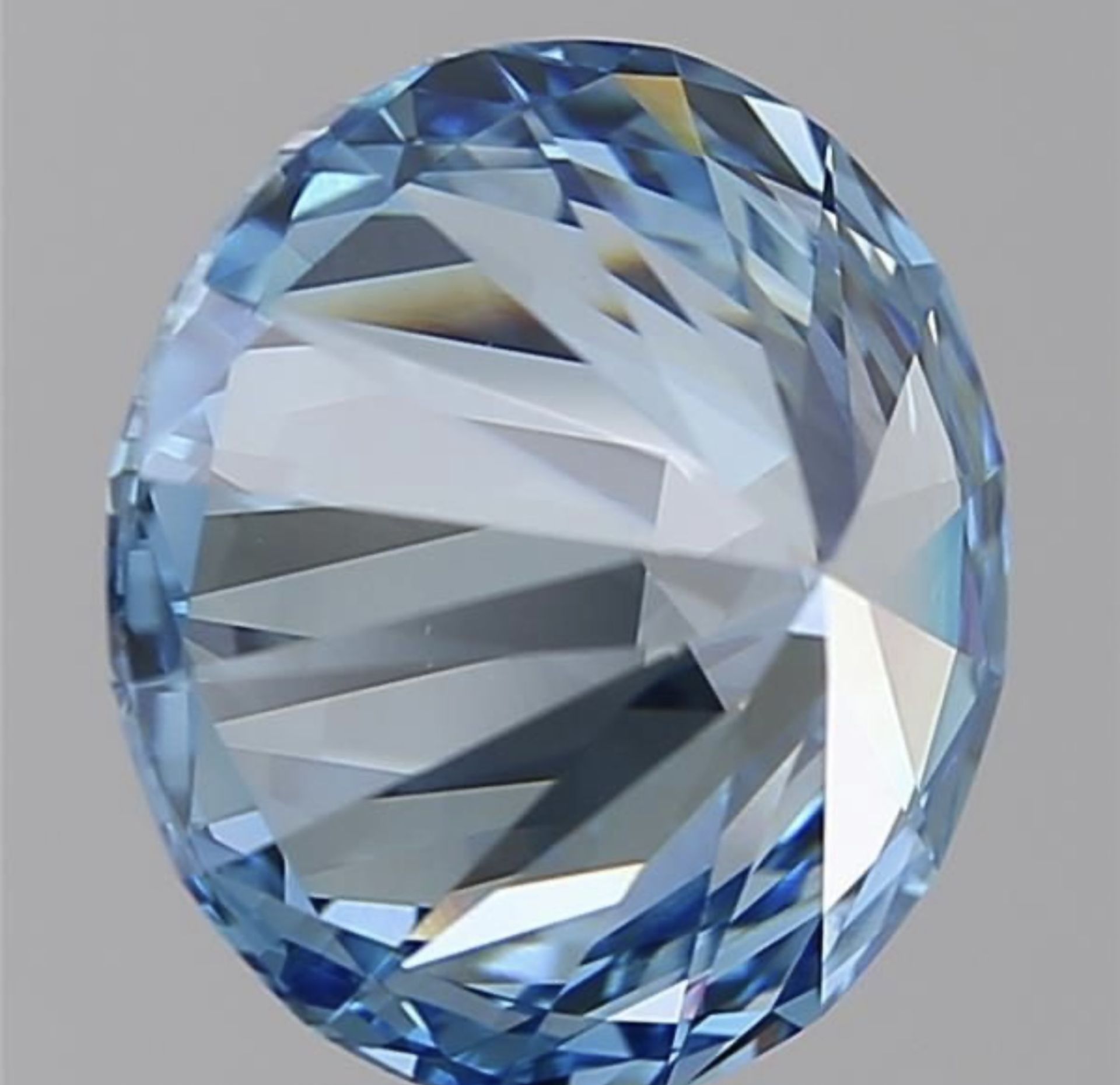 Round Brilliant Cut Diamond 5.01 Carat Fancy Blue Colour VVS2 Clarity - IGI Certificate - Bild 3 aus 9