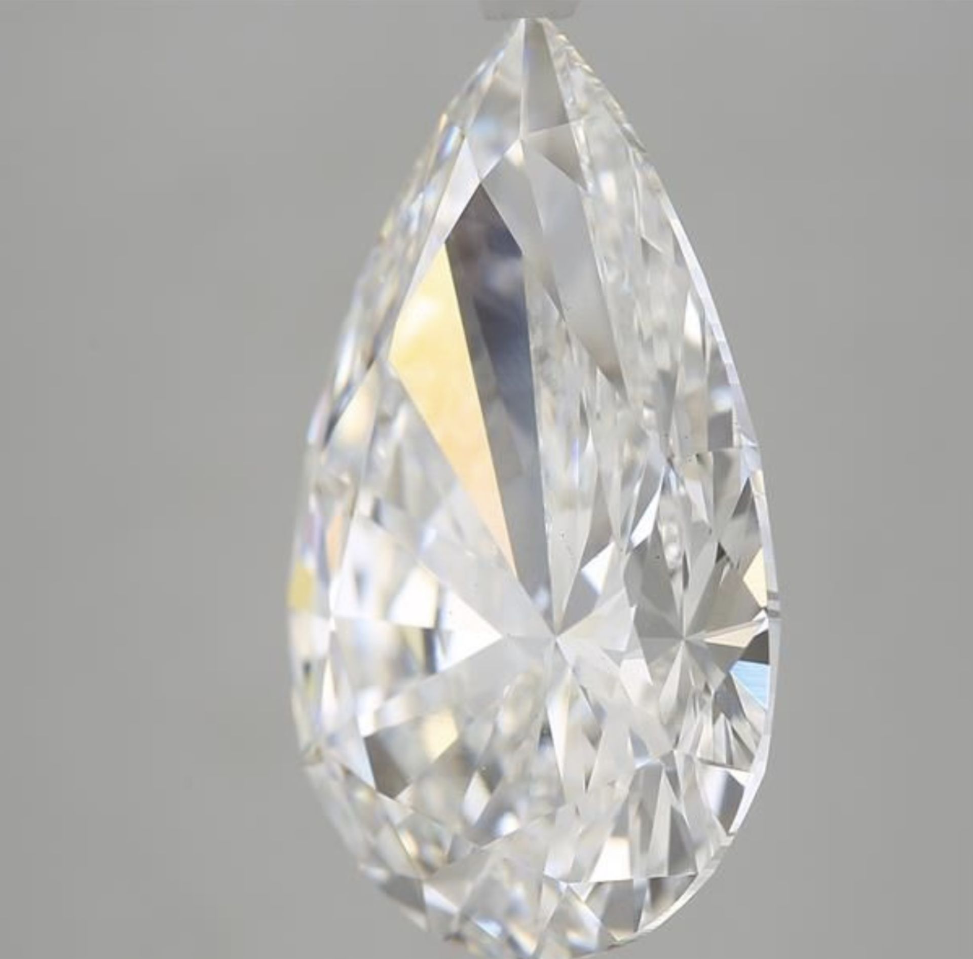 ** ON SALE ** Pear Cut 8.04 Carat Diamond F Colour VS2 Clarity EX EX - IGI - Image 4 of 9