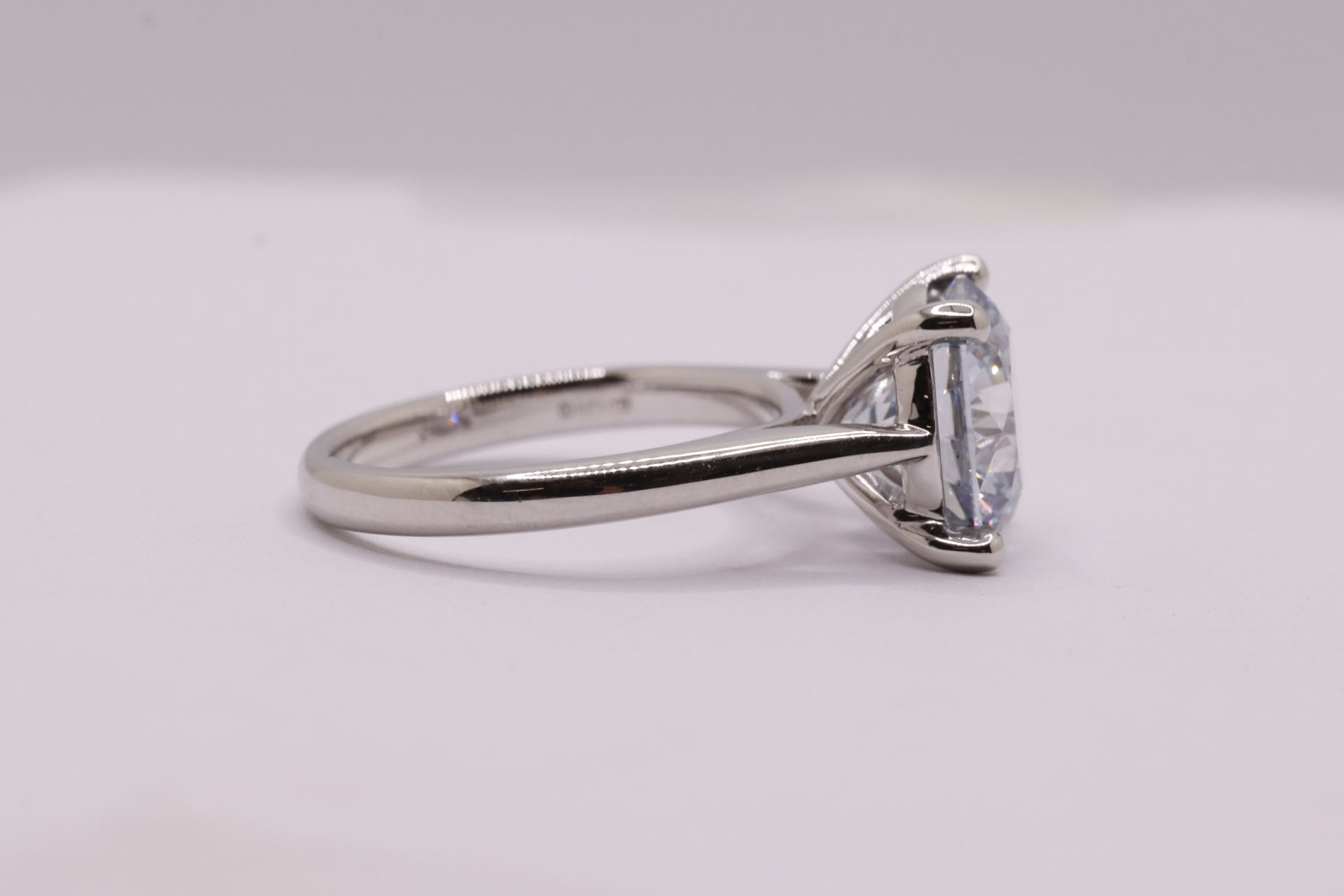 ** ON SALE **Round Brilliant Cut Diamond 4.04 Carat Fancy Blue Colour VVS2 Clarity Platinum Ring - Image 9 of 14