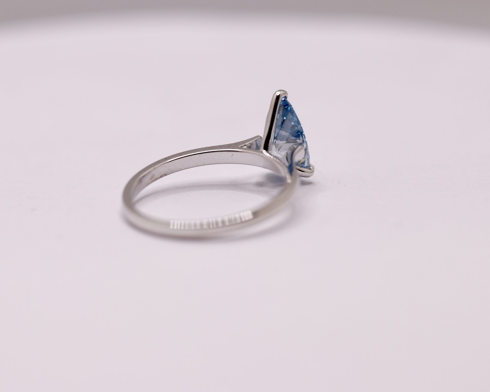 Fancy Blue Pear Cut 1.60 Carat Diamond 18Kt White Gold Ring - VS1 - Bild 5 aus 6