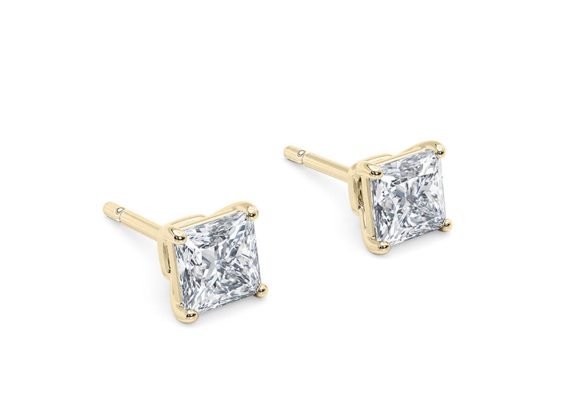 Princess Cut 4.00 Carat Diamond Earrings Set in 18kt Yellow Gold - E Colour VS Clarity - IGI - Bild 2 aus 3