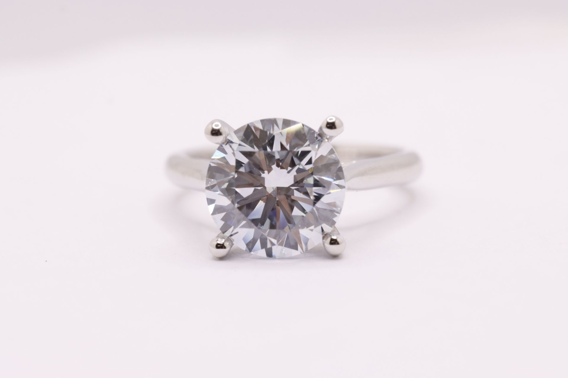 ** ON SALE **Round Brilliant Cut Diamond 4.04 Carat Fancy Blue Colour VVS2 Clarity Platinum Ring - Image 13 of 14