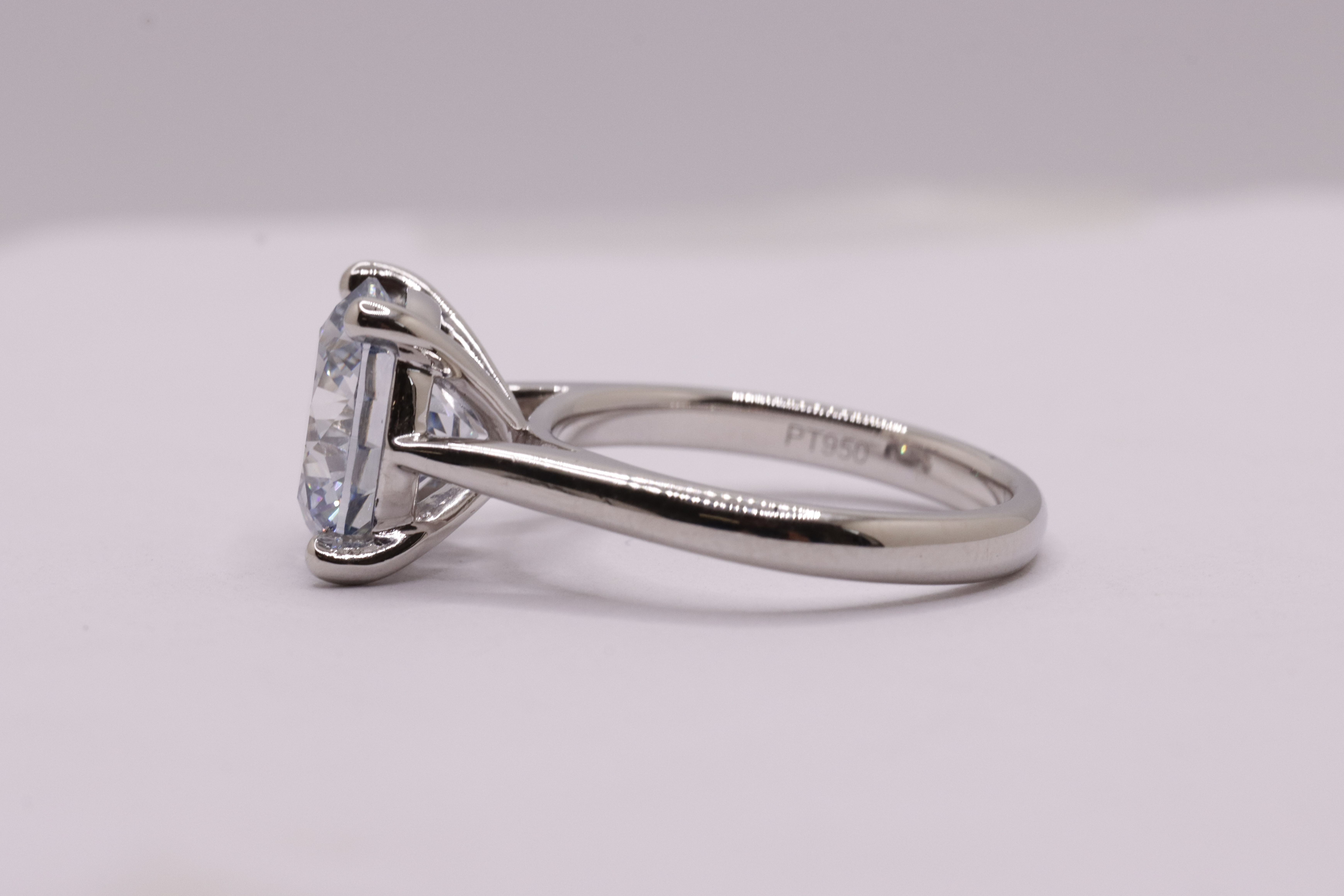 ** ON SALE **Round Brilliant Cut Diamond 4.04 Carat Fancy Blue Colour VVS2 Clarity Platinum Ring - Image 7 of 14