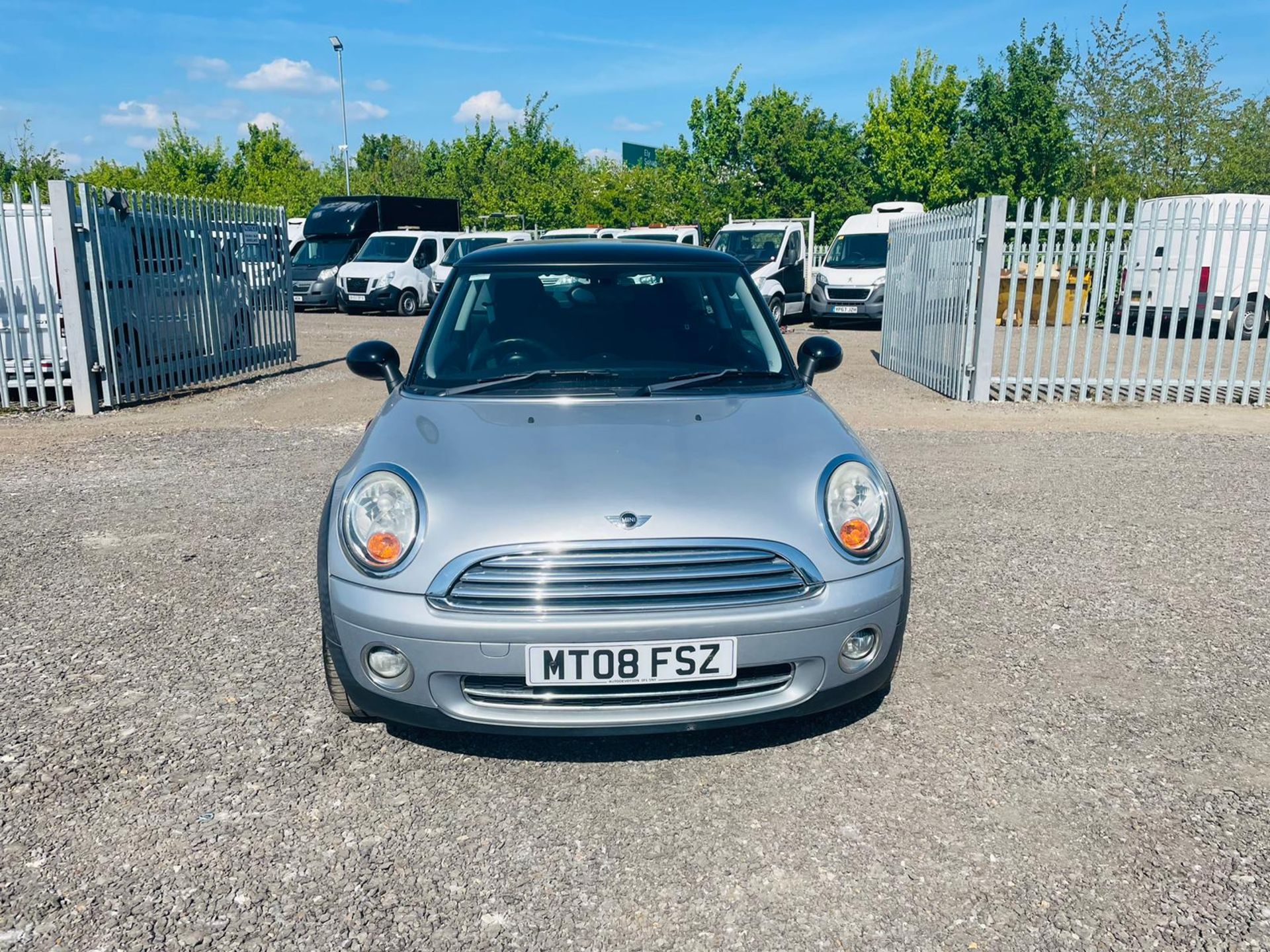 Mini Cooper 1.6 Park Lane 2008'08 Reg' -ULEZ Compliant -Bluetooth Handsfree -A/C -NO VAT - Image 2 of 25