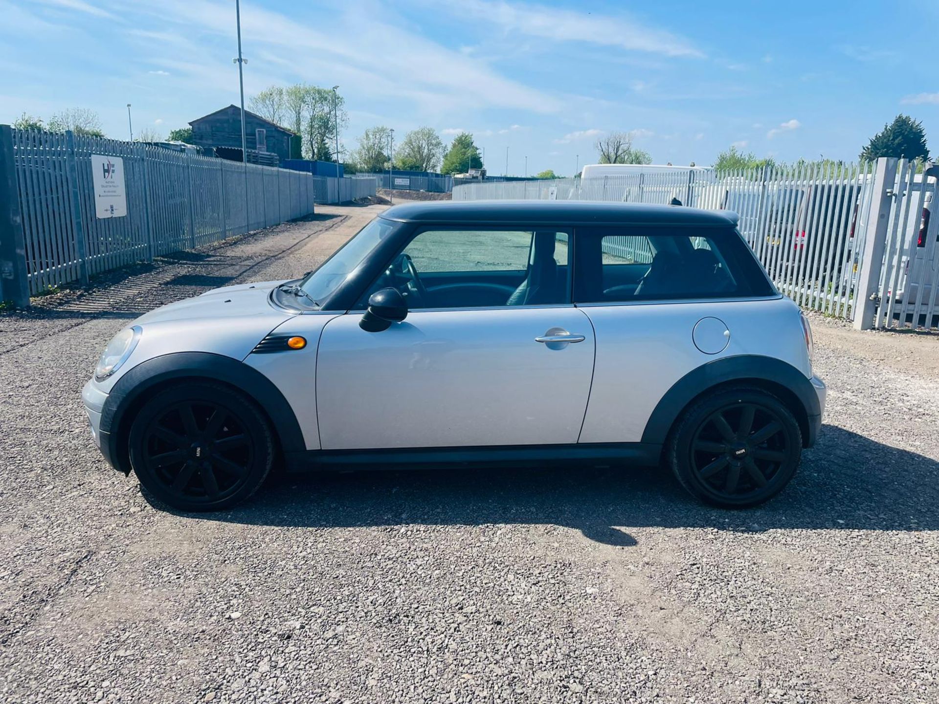 Mini Cooper 1.6 Park Lane 2008'08 Reg' -ULEZ Compliant -Bluetooth Handsfree -A/C -NO VAT - Image 4 of 25