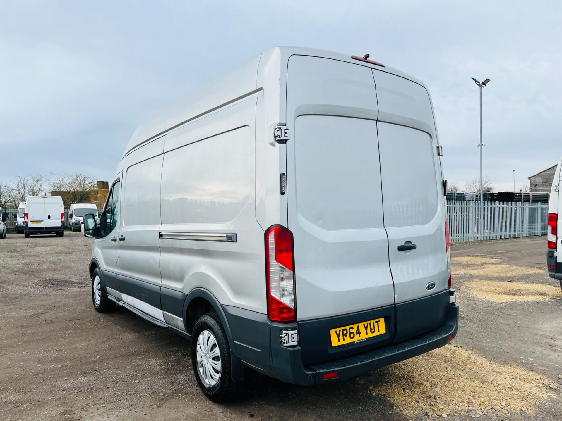 ** ON SALE ** Ford Transit Trend 350 TDCI 125 2.2 L3 H3 2014 '64 Reg' - Parking sensors - Air Con - Image 8 of 27
