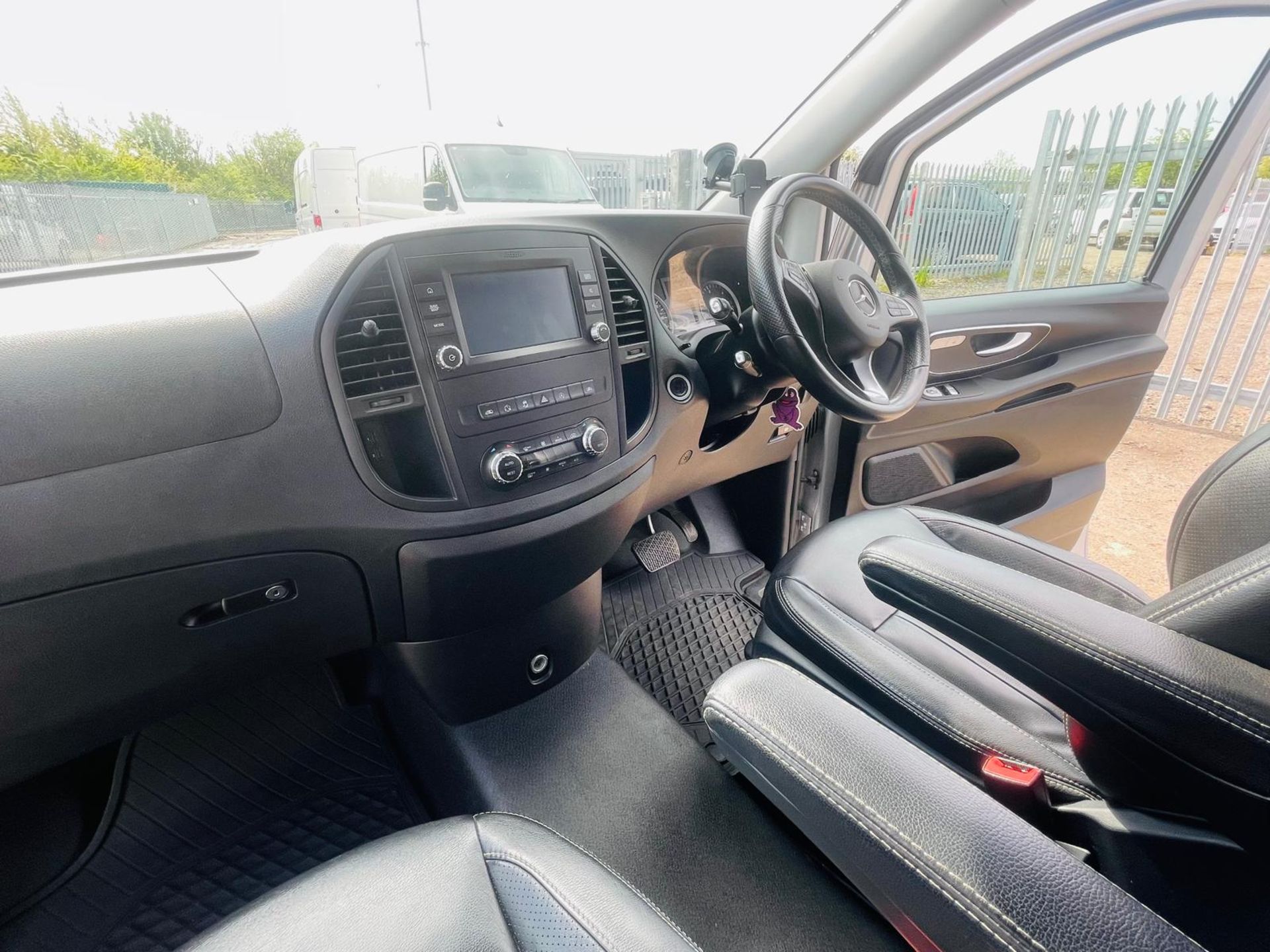 Mercedes-Benz Vito Premium 2.1 119 CDI 7G Tronic Crew Cab LWB Automatic 2019'19 Reg'- Alloy Wheels - Bild 22 aus 31