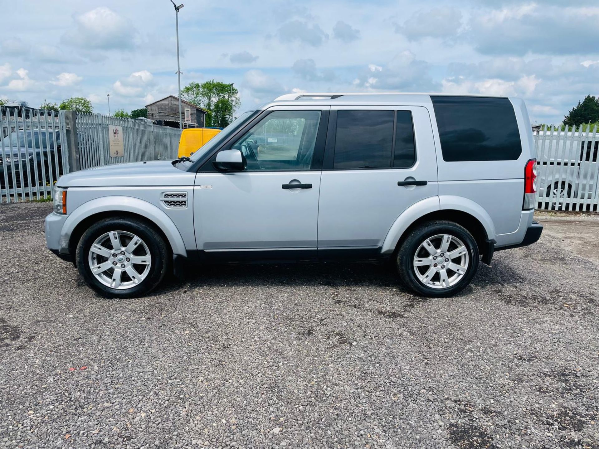 Land Rover Discovery 4 Commercial 3.0 TD V6 210 2011 '11 Reg' -A/C -Alloy Wheels - Navigation-NO VAT - Bild 4 aus 31