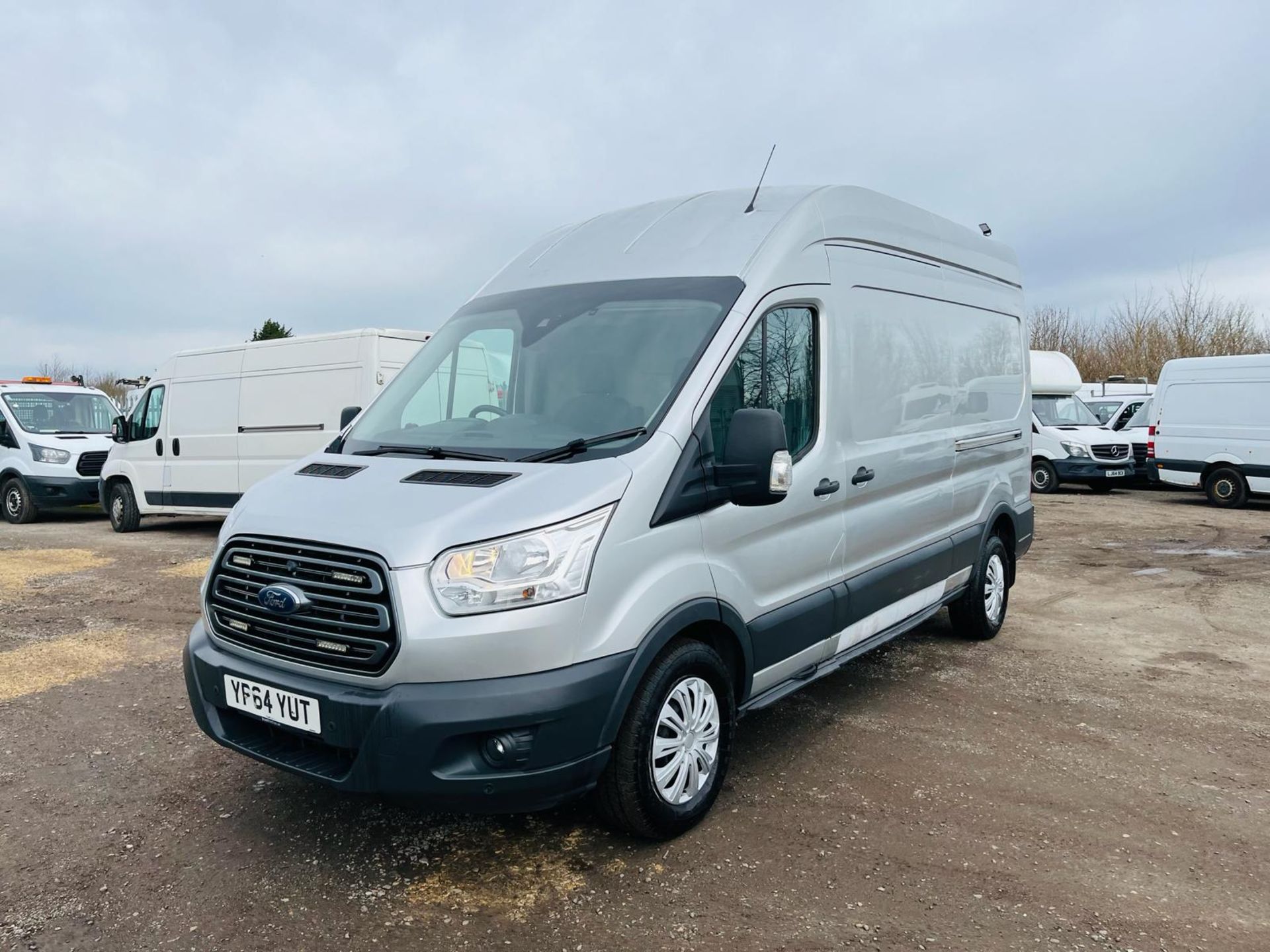 ** ON SALE ** Ford Transit Trend 350 TDCI 125 2.2 L3 H3 2014 '64 Reg' - Parking sensors - Air Con - Image 3 of 27