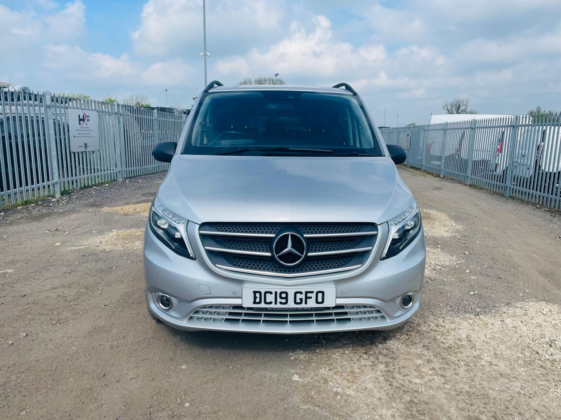 Mercedes-Benz Vito Premium 2.1 119 CDI 7G Tronic Crew Cab LWB Automatic 2019'19 Reg'- Alloy Wheels - Image 2 of 31